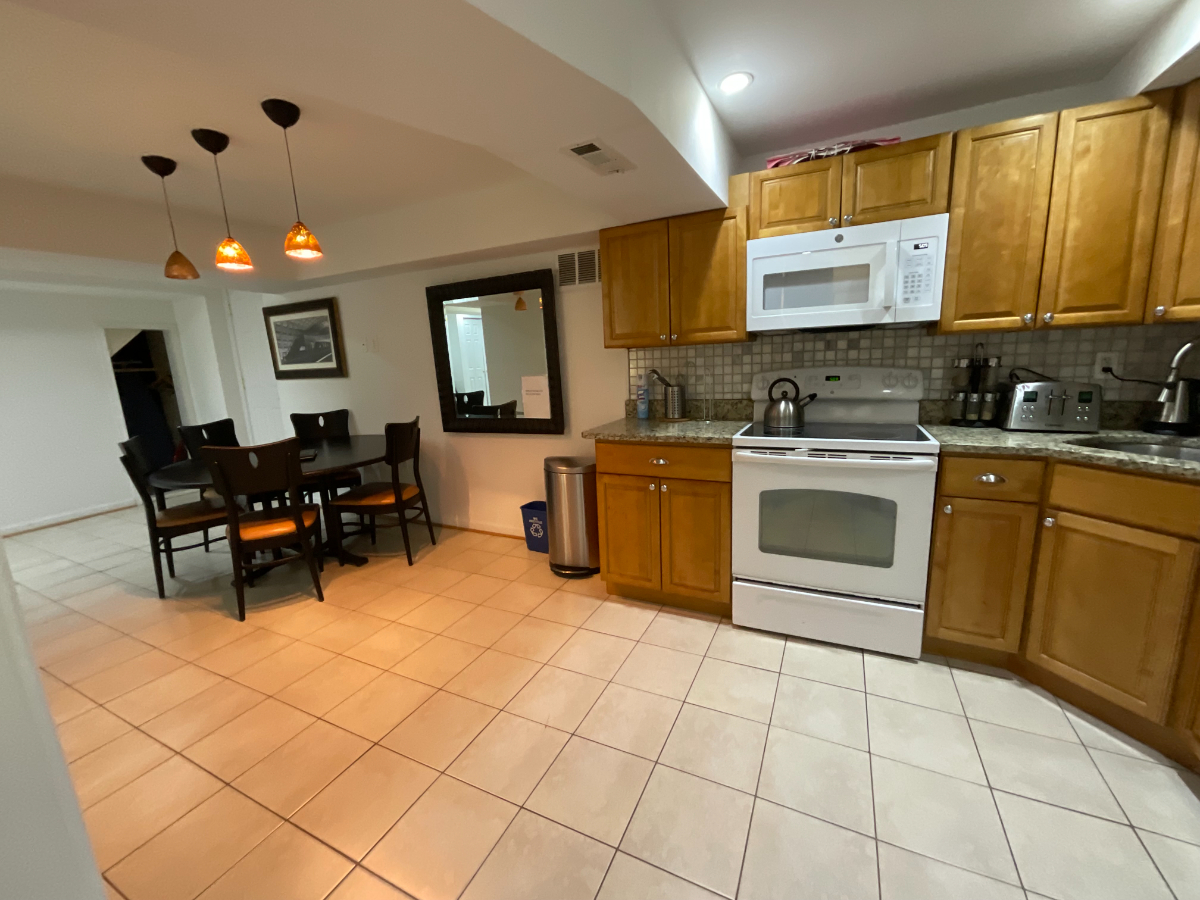 Shared 2-bdrm and 1-den Washington DC Lower Home-2.5 miles north of White House - Photo 2