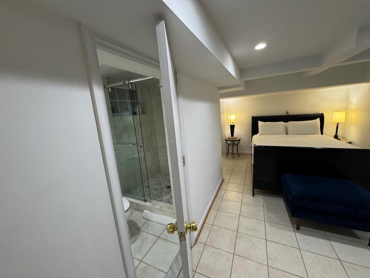 Shared 2-bdrm and 1-den Washington DC Lower Home-2.5 miles north of White House - Photo 12