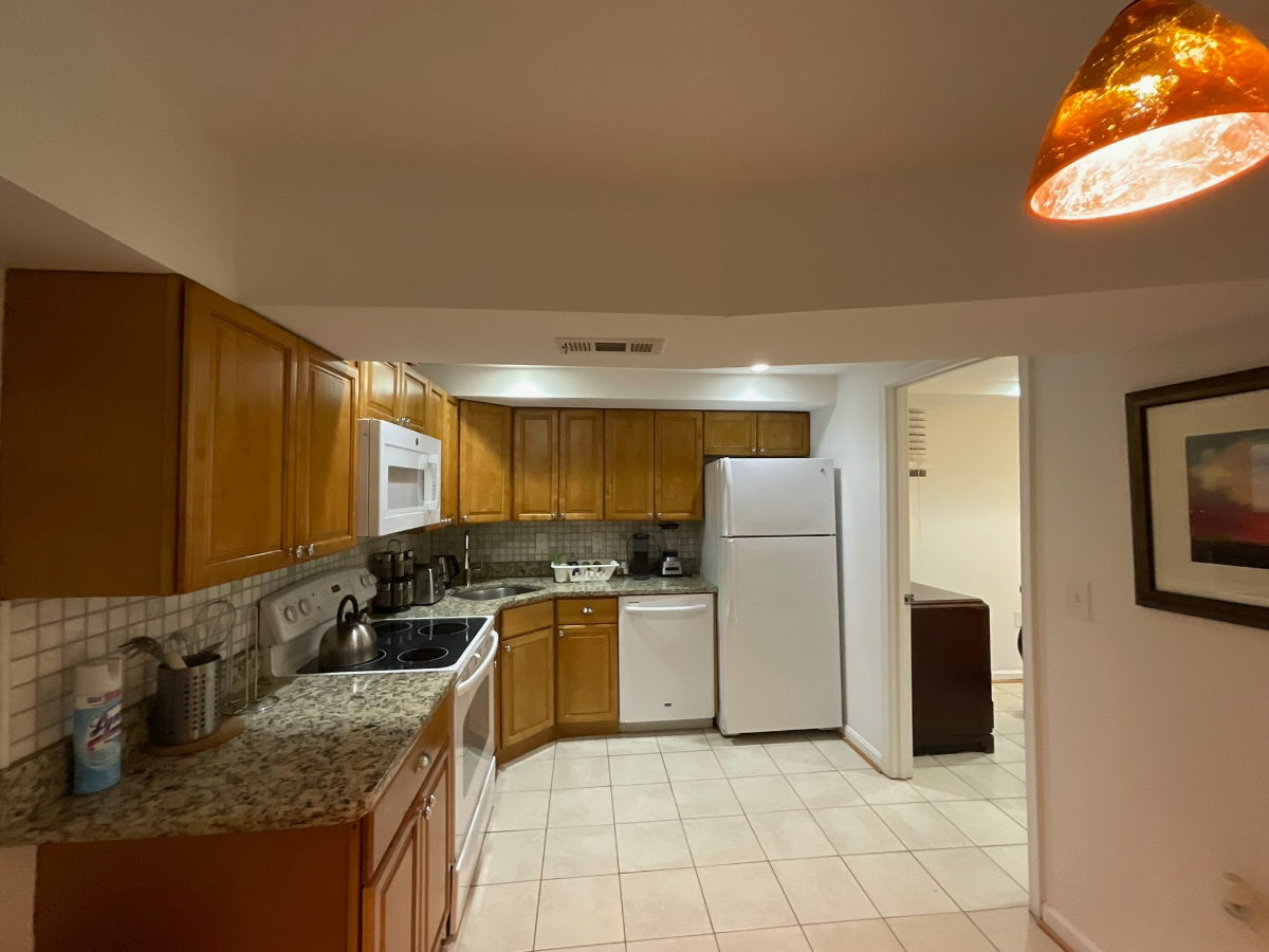 Shared 2-bdrm and 1-den Washington DC Lower Home-2.5 miles north of White House - Photo 5