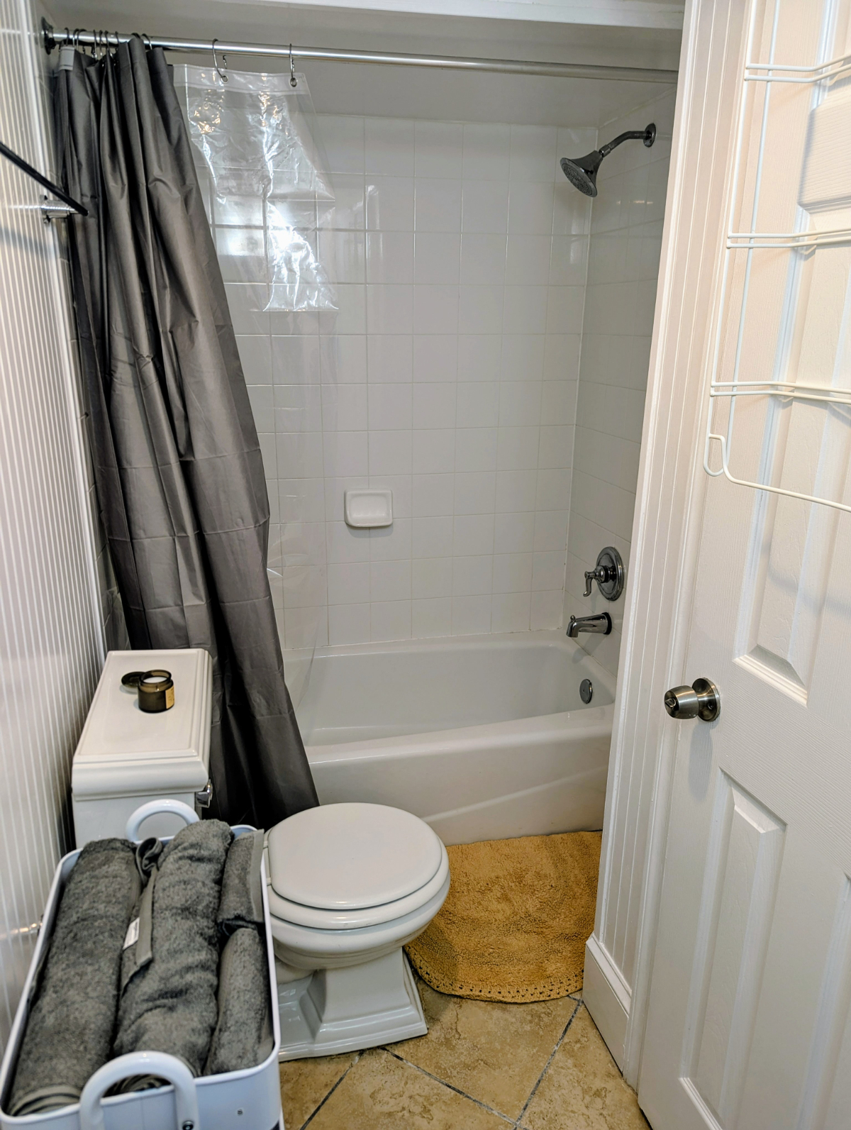 Furnished Garden Apartment in Bloomingdale - Photo 6