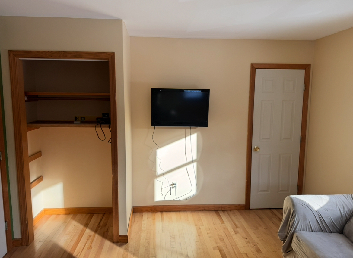 Quiet 2 Bedroom Apartment - Photo 5