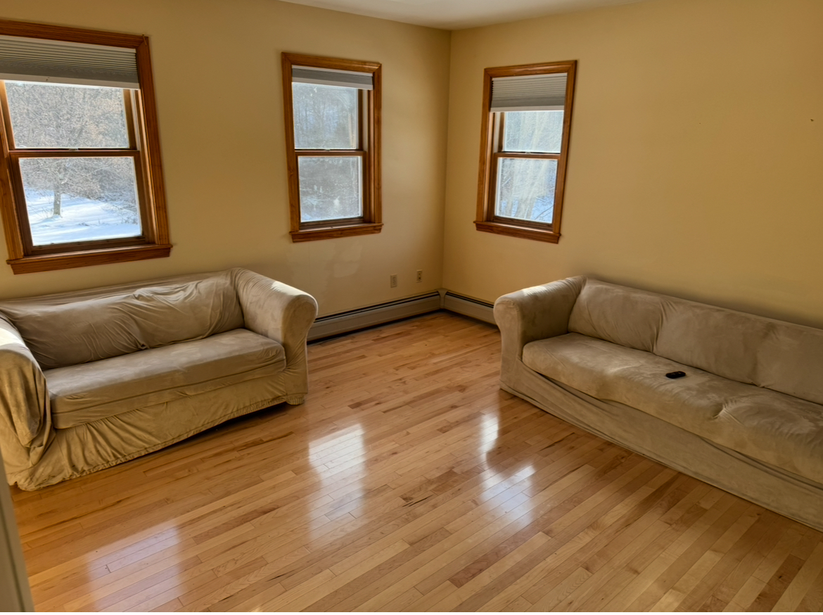 Quiet 2 Bedroom Apartment - Photo 6