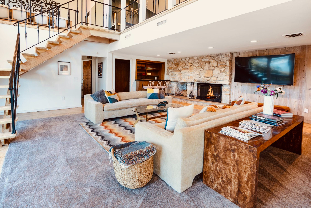 Gorgeous River view Midcentury Home - Photo 10