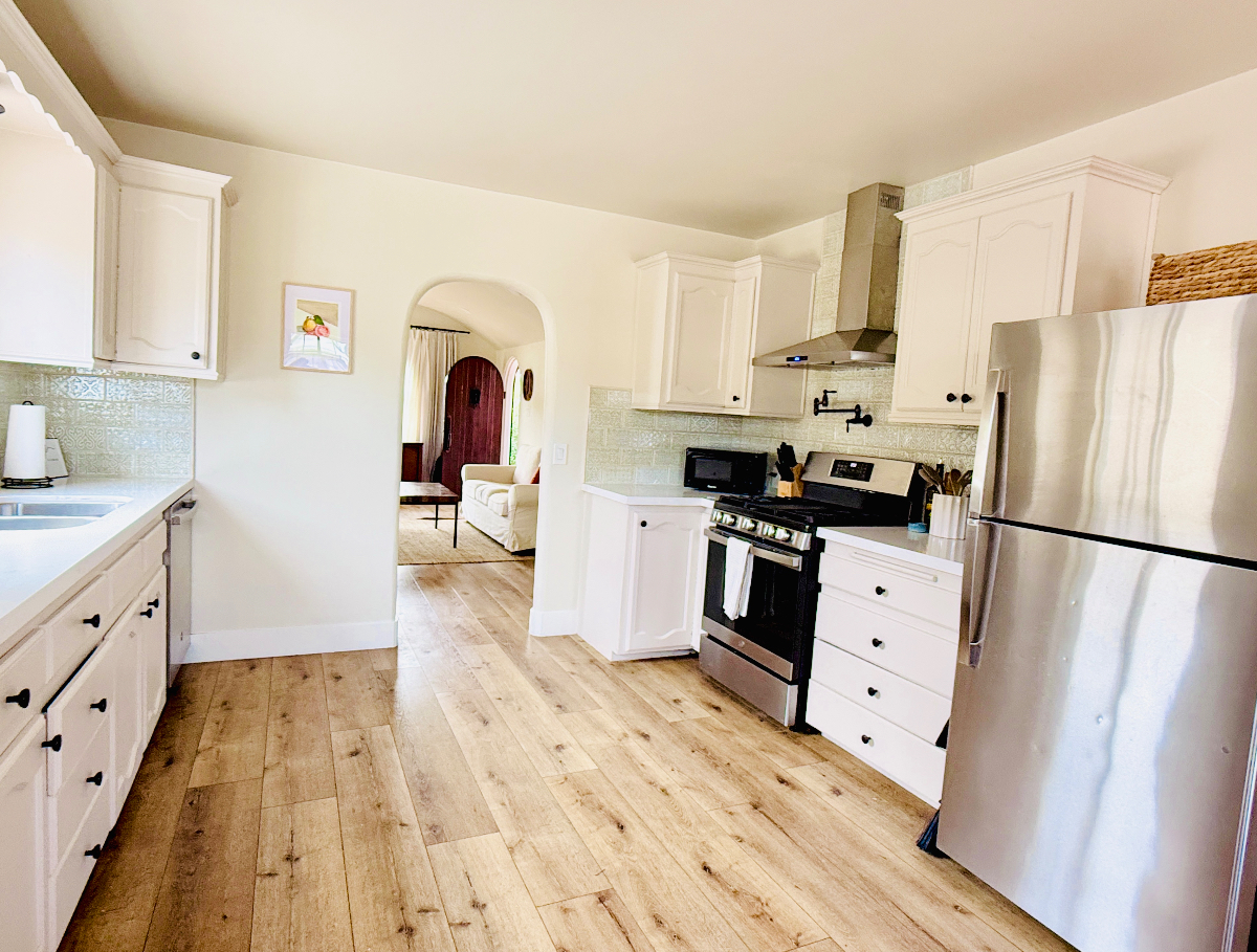 Historic 3BR Home Walk to Dining/Minutes to Beach & Hospitals in Ventura - Photo 6