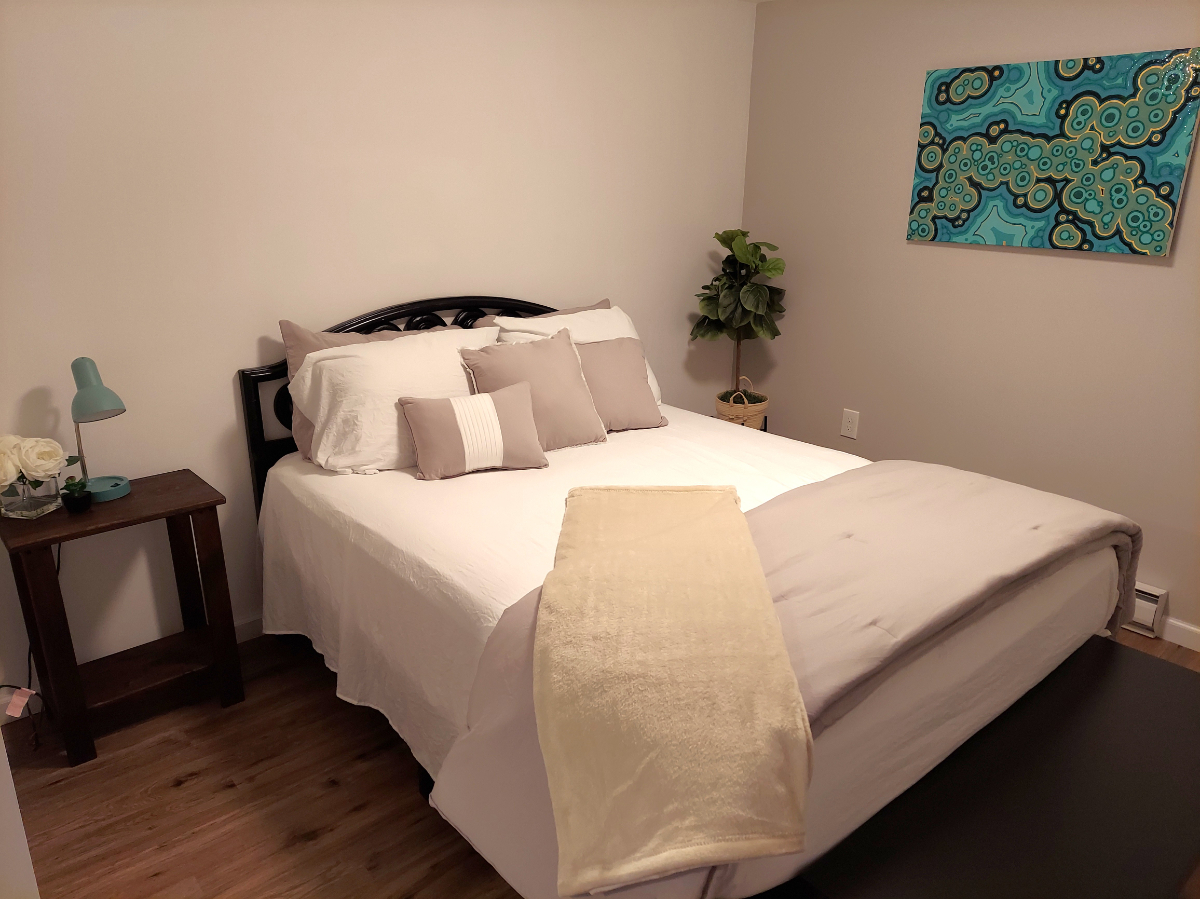 Studio Basement Apartment - Photo 4