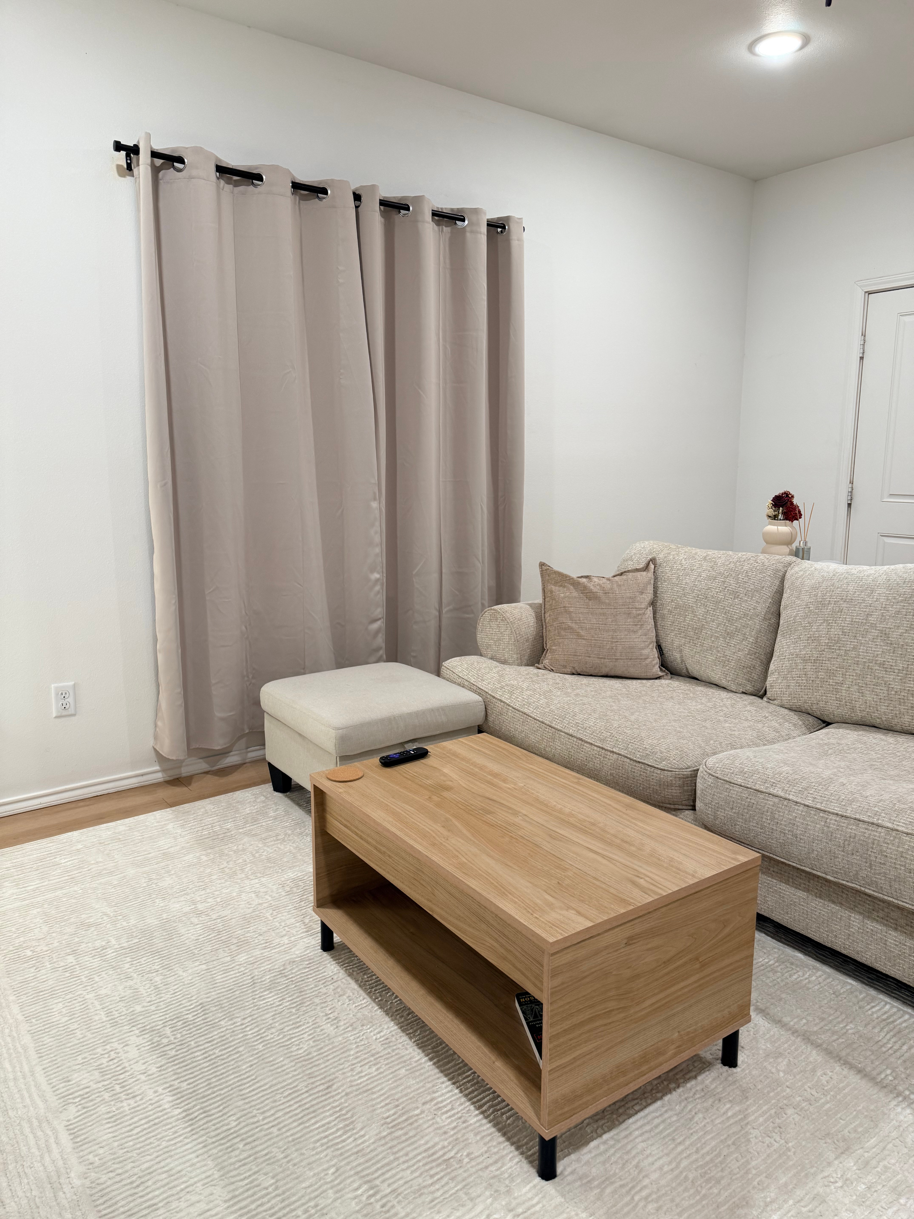 Spacious 3BD/3BA Private Bath 2-Car Garage Great neighborhood - Photo 2