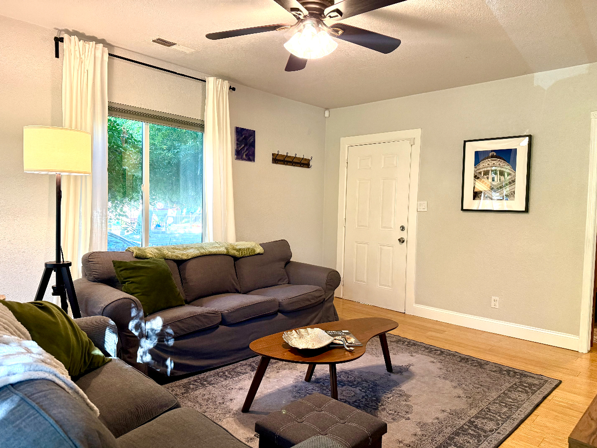 Charming Home Near UC Davis Medical Center - Photo 5