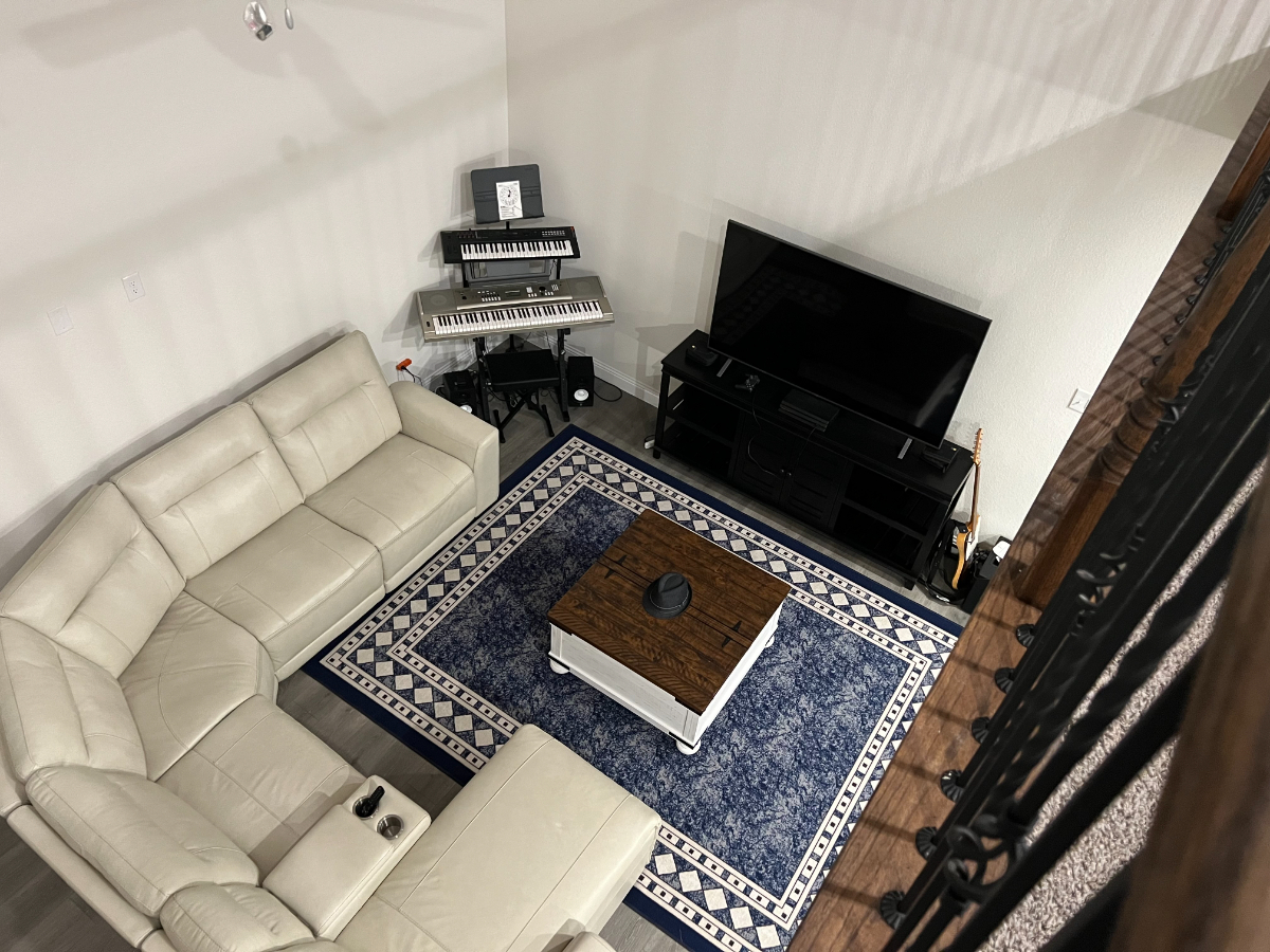 Fully Furnished 1 Bed & 1 Bath - Photo 3