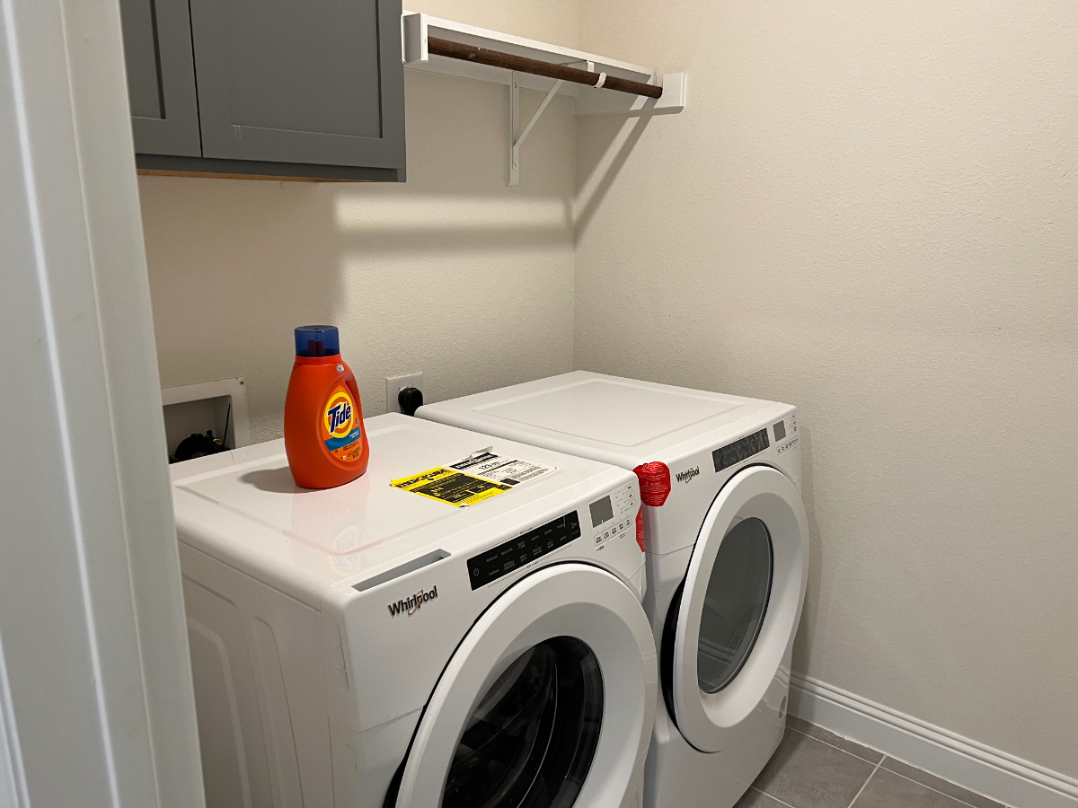 Fully Furnished 1 Bed & 1 Bath - Photo 4