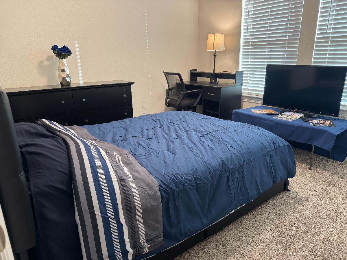 Fully Furnished 1 Bed & 1 Bath - Photo 8