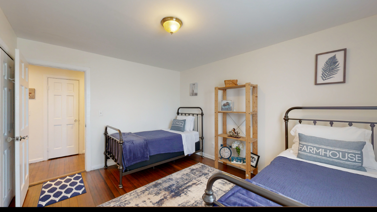 4BR/2BA North Fork Farmhouse | Insurance & ALE Housing - Photo 10