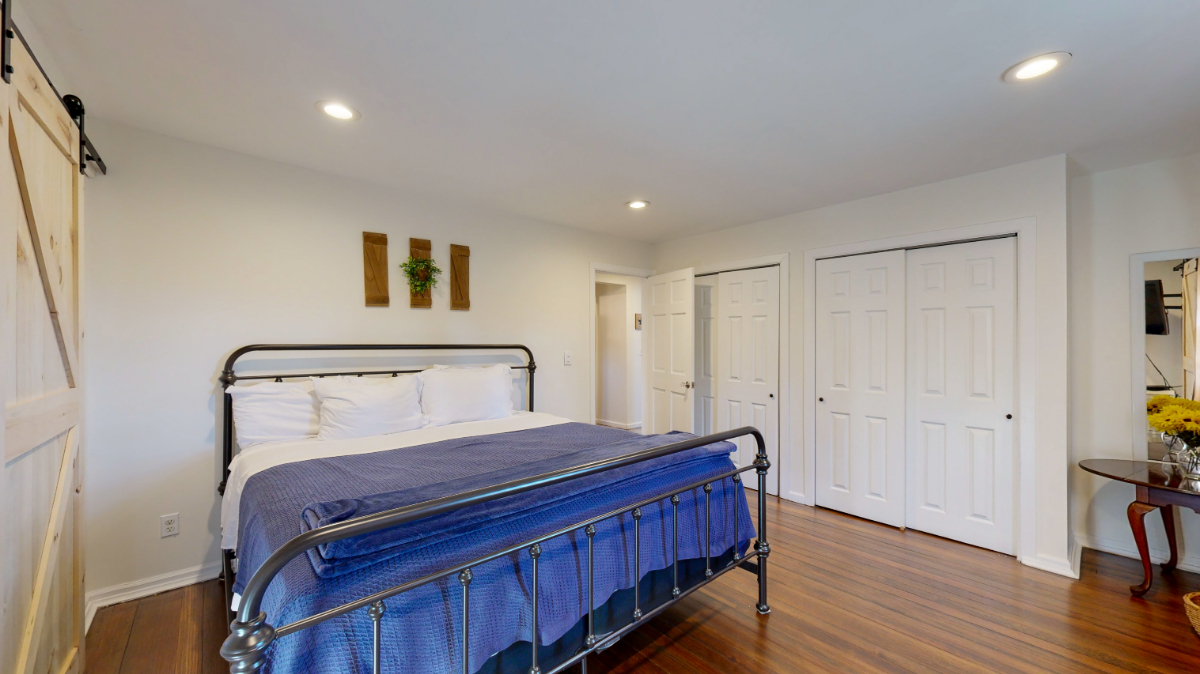 4BR/2BA North Fork Farmhouse | Insurance & ALE Housing - Photo 6