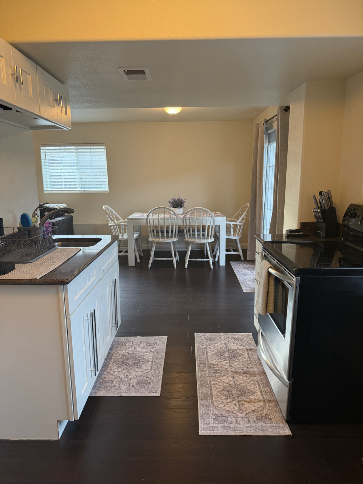 Fully Furnished Basement Unit - Photo 8