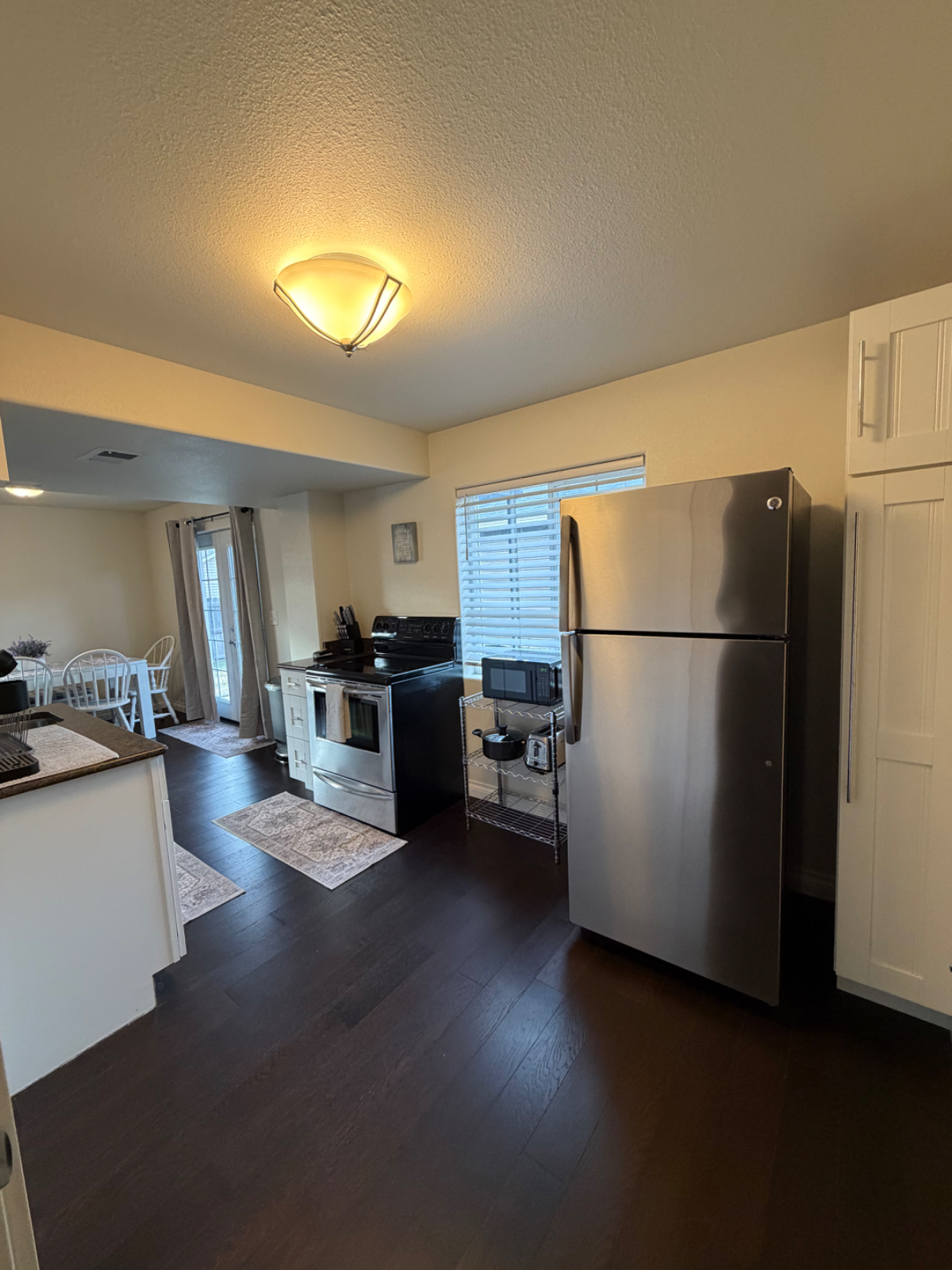 Fully Furnished Basement Unit - Photo 10