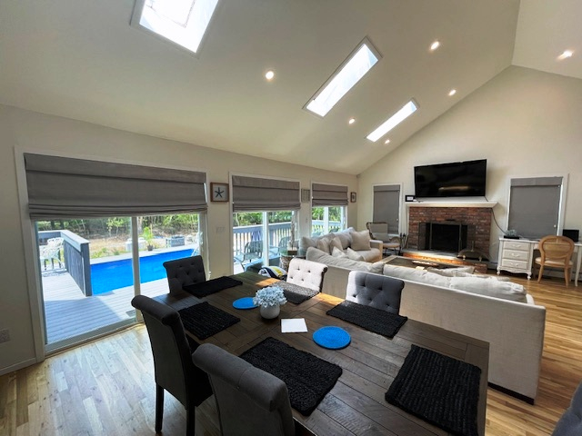 4BR/2.5BA Hamptons Home | Insurance & Relocation - Photo 7