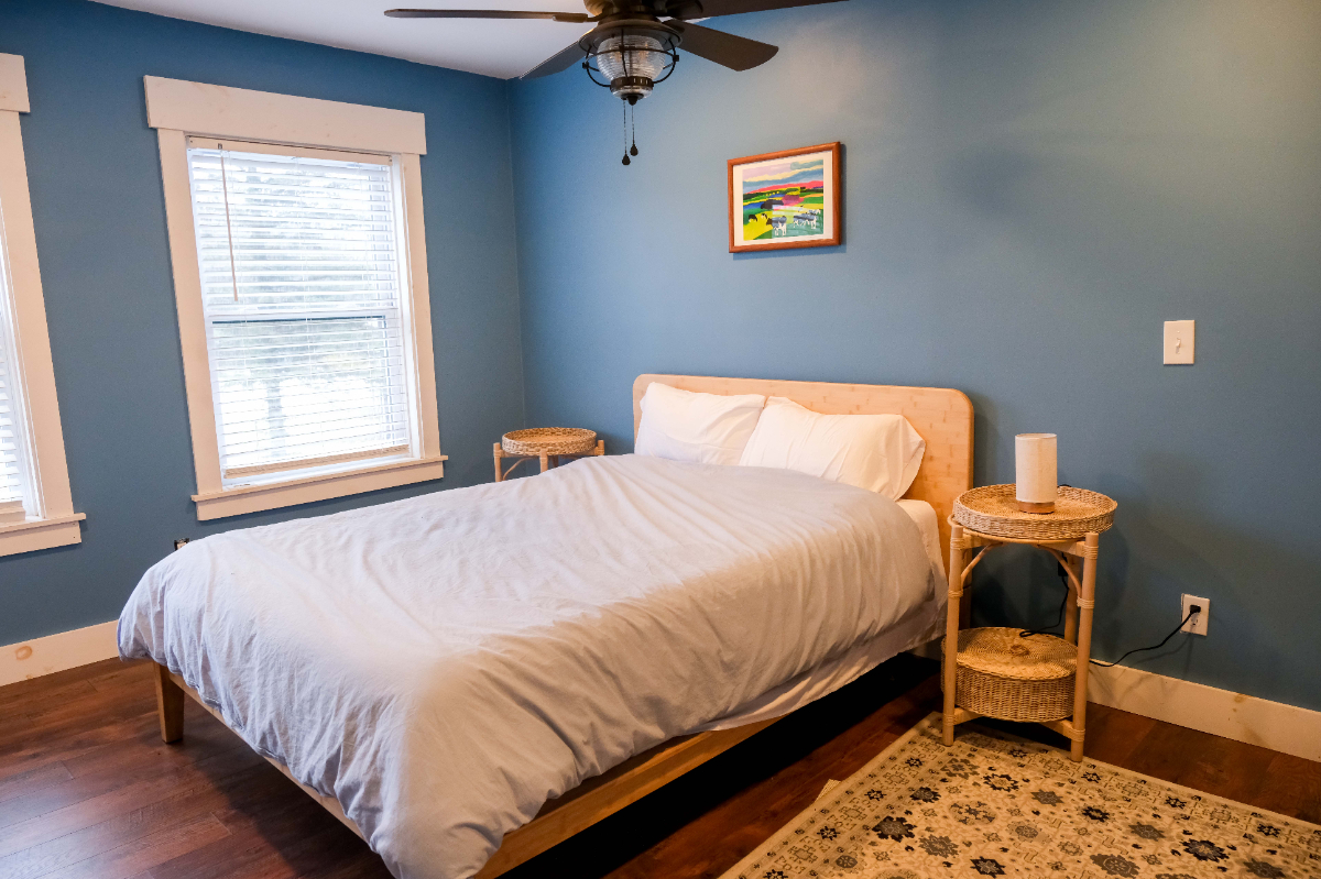 Beautiful 5 bedroom Home on Lake Champlain - Photo 10