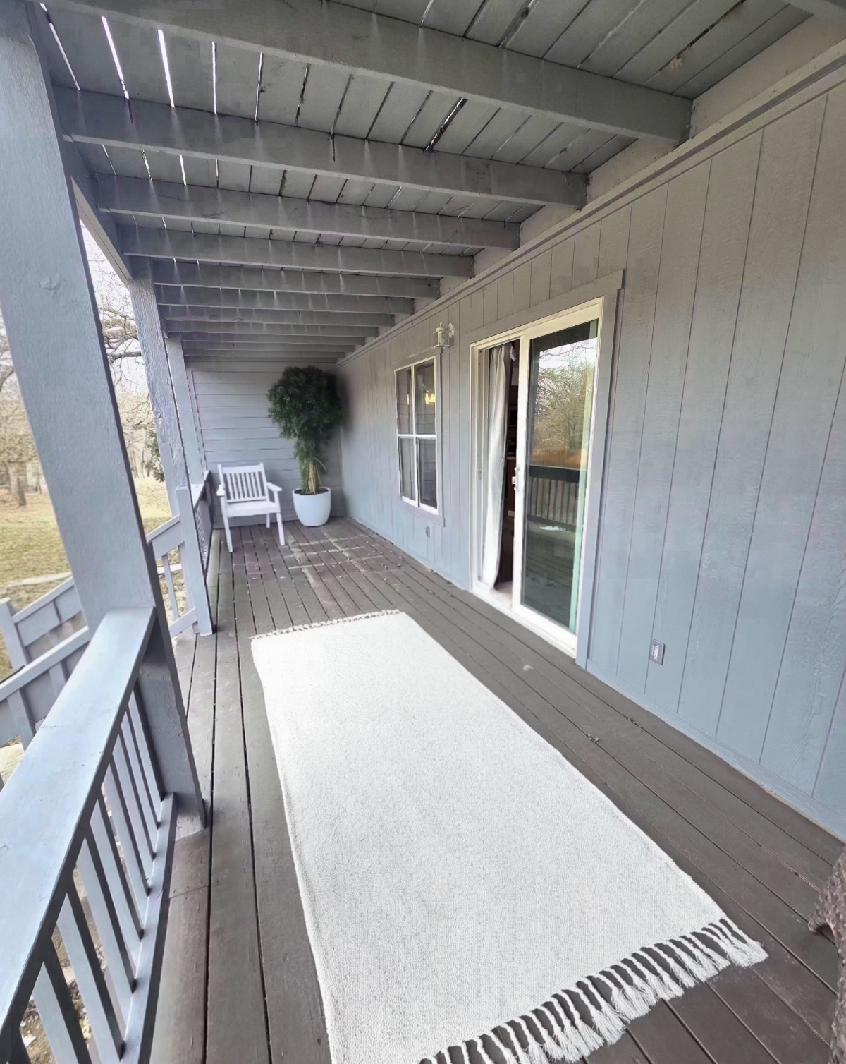 Charming Lakeview Home With Porch And Privacy In A Secure Neighborhood - Photo 9