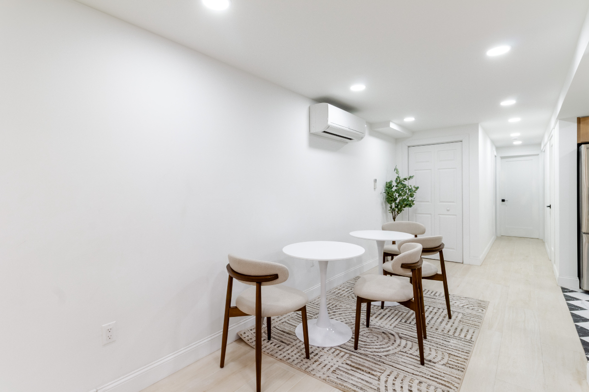 Newly renovated Brooklyn private bedroom with bath 2 min to J train - Photo 8