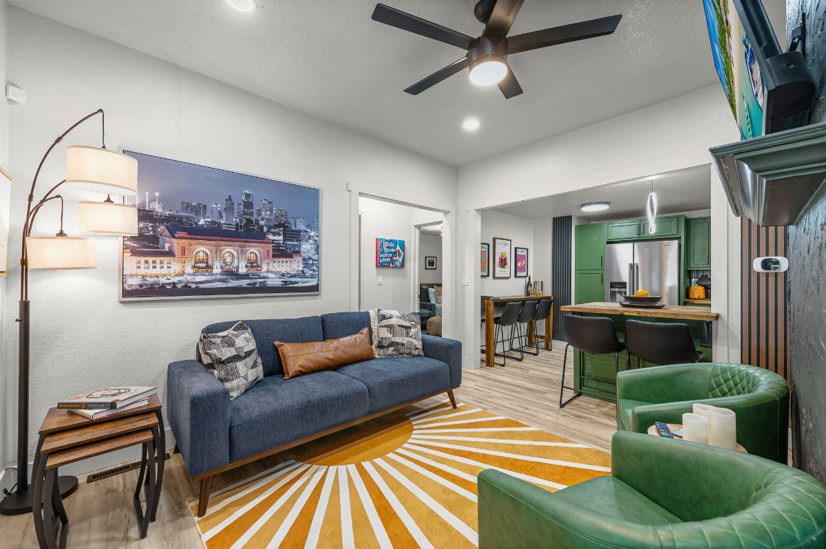 Fully Renovated 4BR 2BA Furnished Home with 1 Gig WiFi Centrally Located