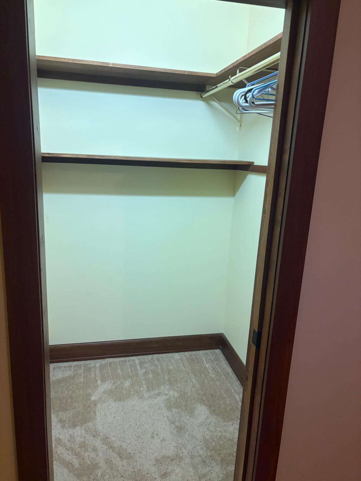 Room with private bathroom in Fairbanks - Photo 2