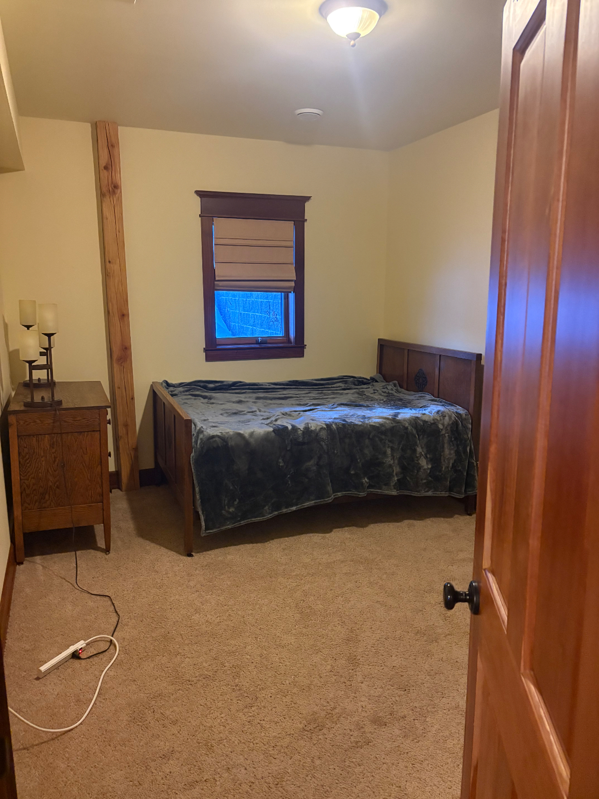 Room with private bathroom in Fairbanks - Photo 3
