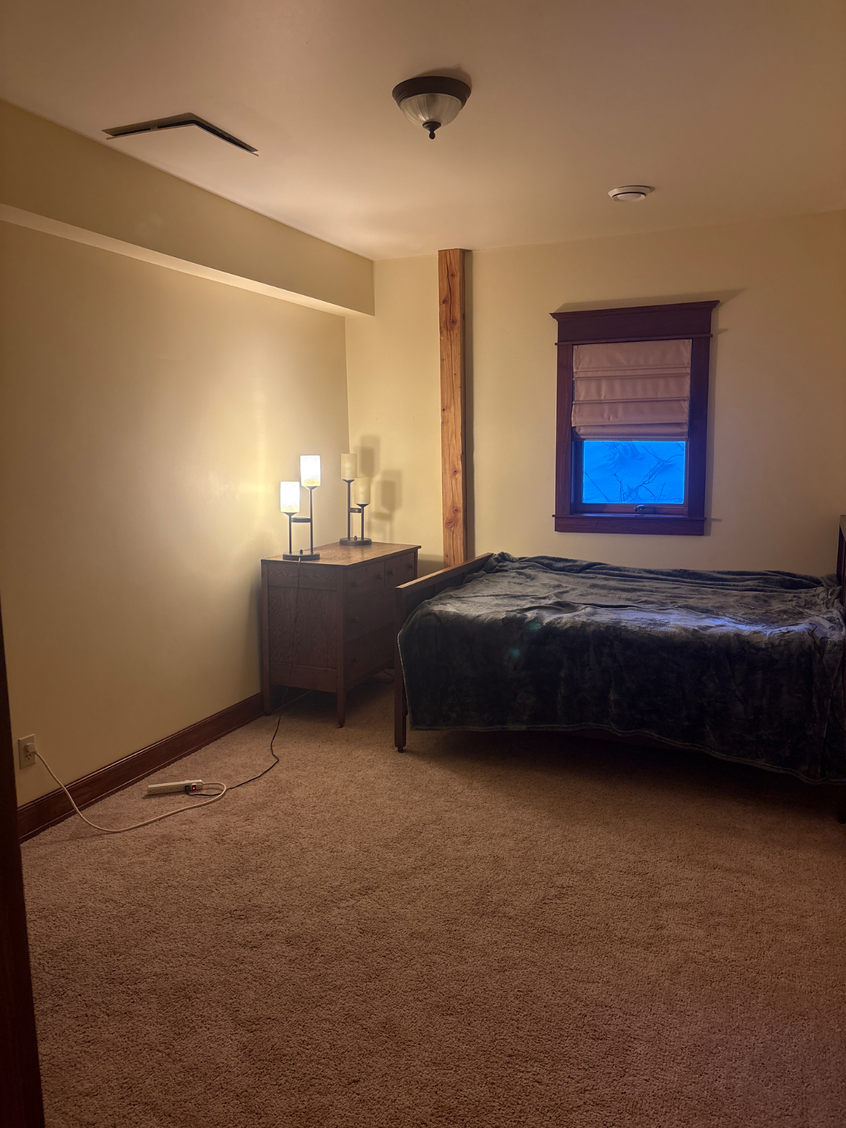 Room with private bathroom in Fairbanks - Photo 8