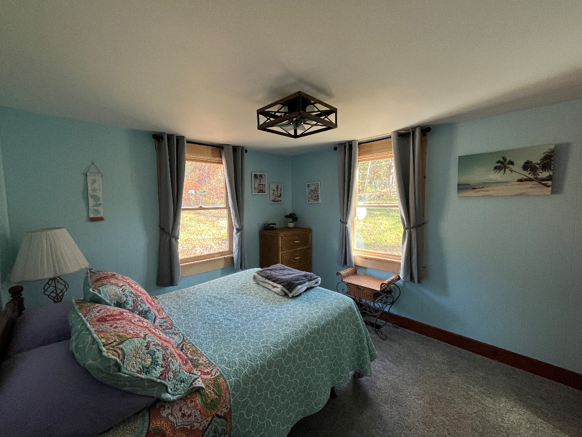 Private Furnished 1BR Home Near DHMC & White River Junction - Pet-Friendly - Quiet, Sleep-Friendly S - Photo 2