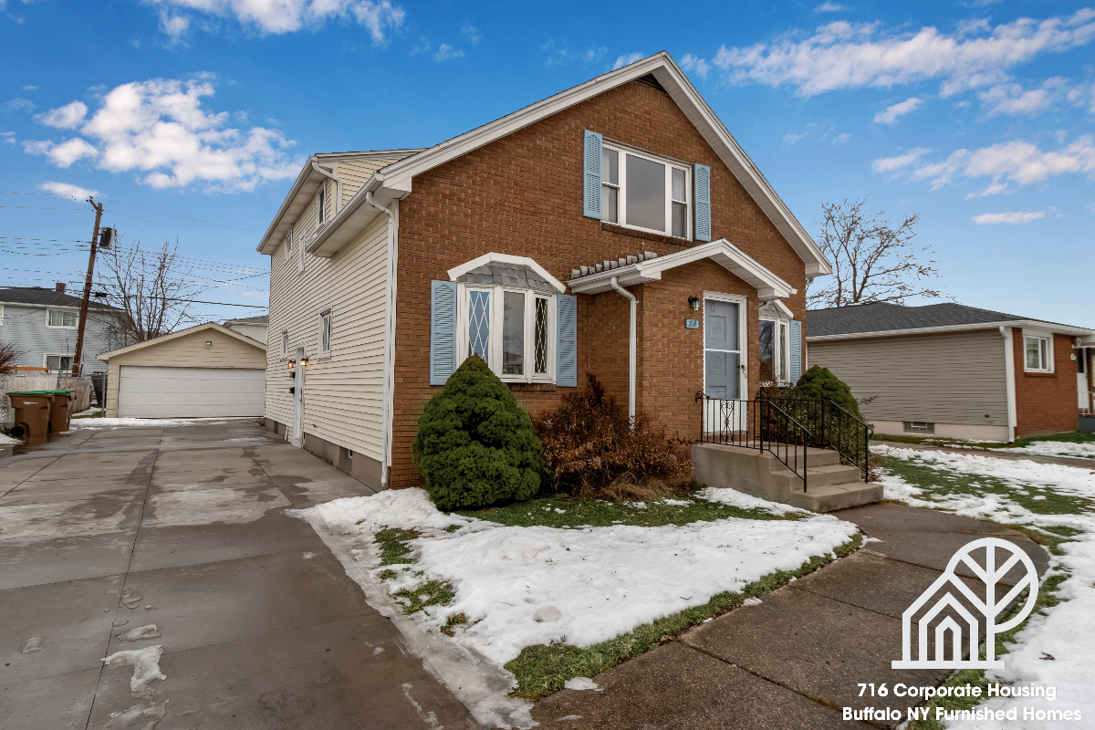2 Bed Off St. Parking in Cheektowaga Free Washer/Dryer - Photo 1