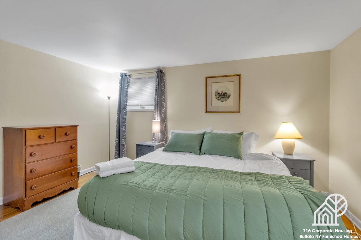 2 Bed Off St. Parking in Cheektowaga Free Washer/Dryer - Photo 6