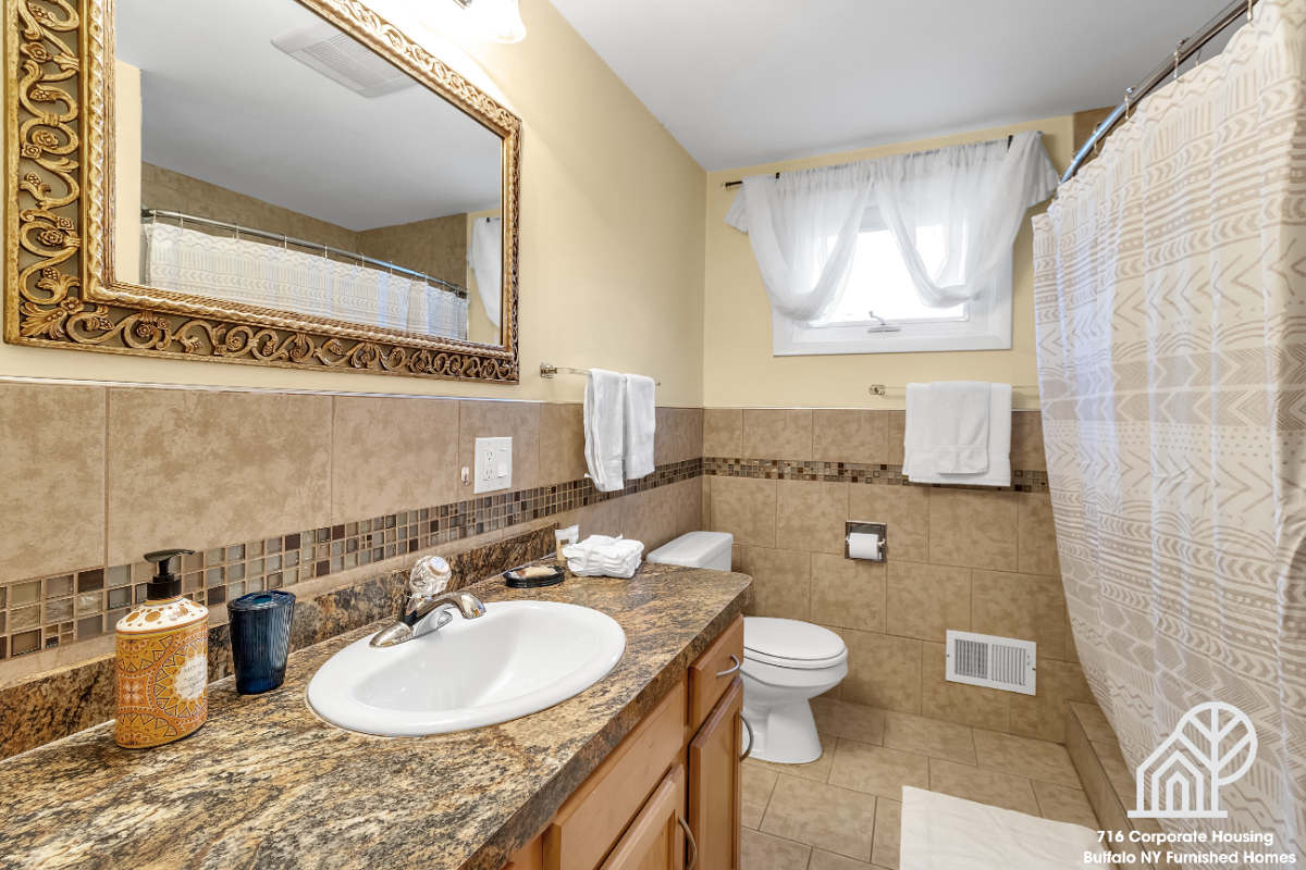 2 Bed Off St. Parking in Cheektowaga Free Washer/Dryer - Photo 8