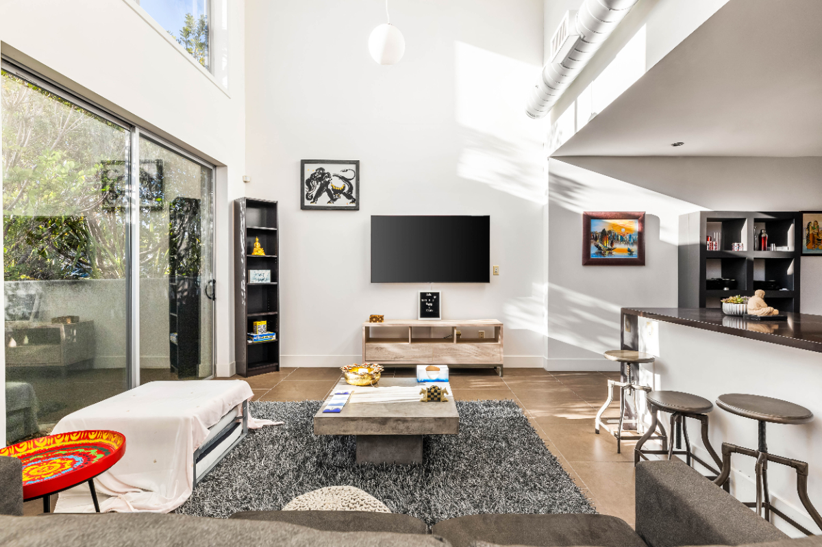 Sunrise Place - A Stylish West LA Loft - 2 Bedroom Loft Style Condo in the Heart of West Los Angeles - Photo 6