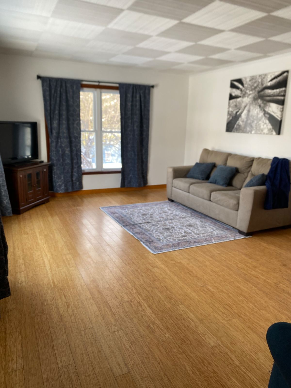 whole house with a two car garage - Photo 4