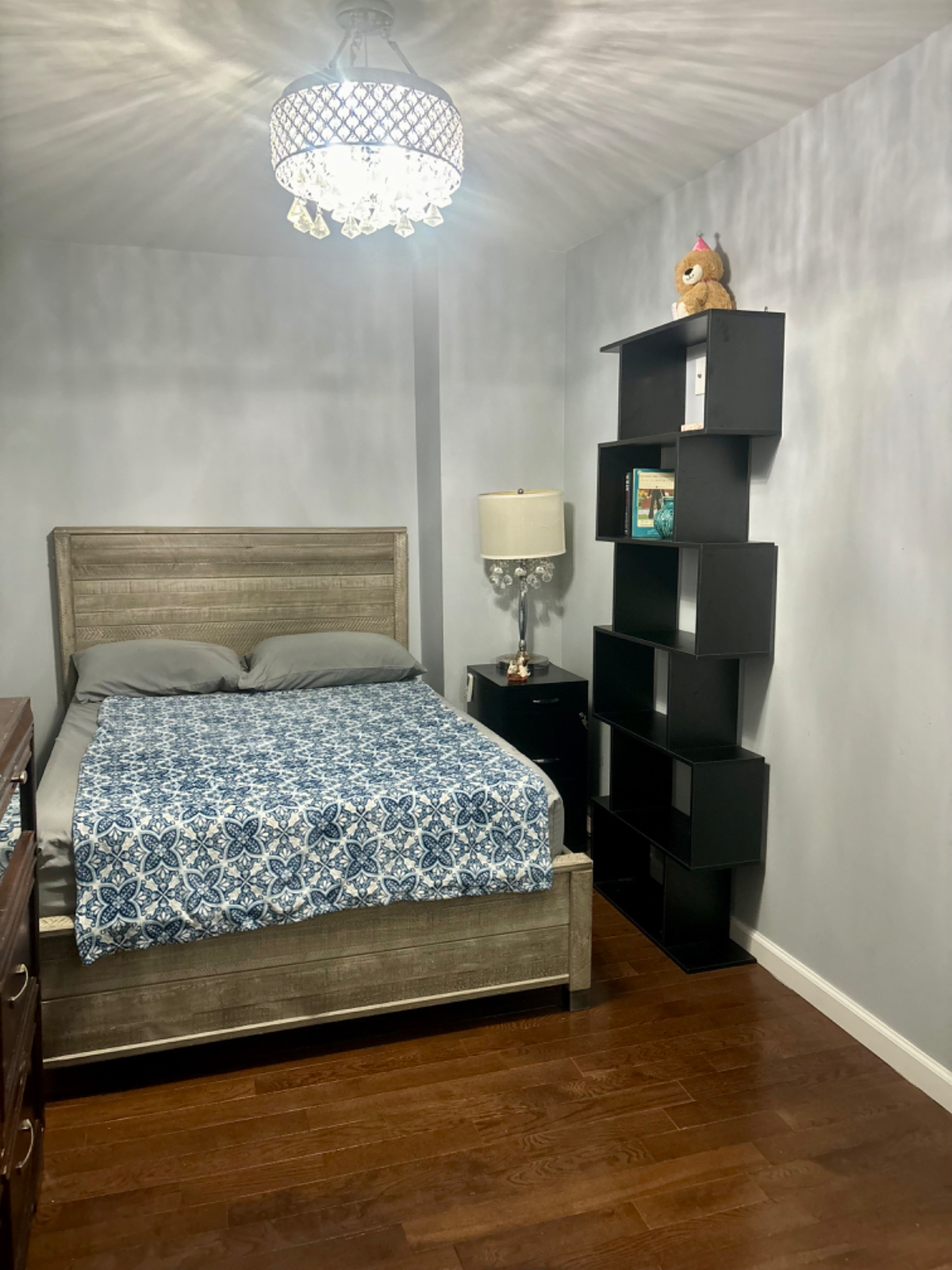 Bright, Spacious Queens Village Room - Photo 1