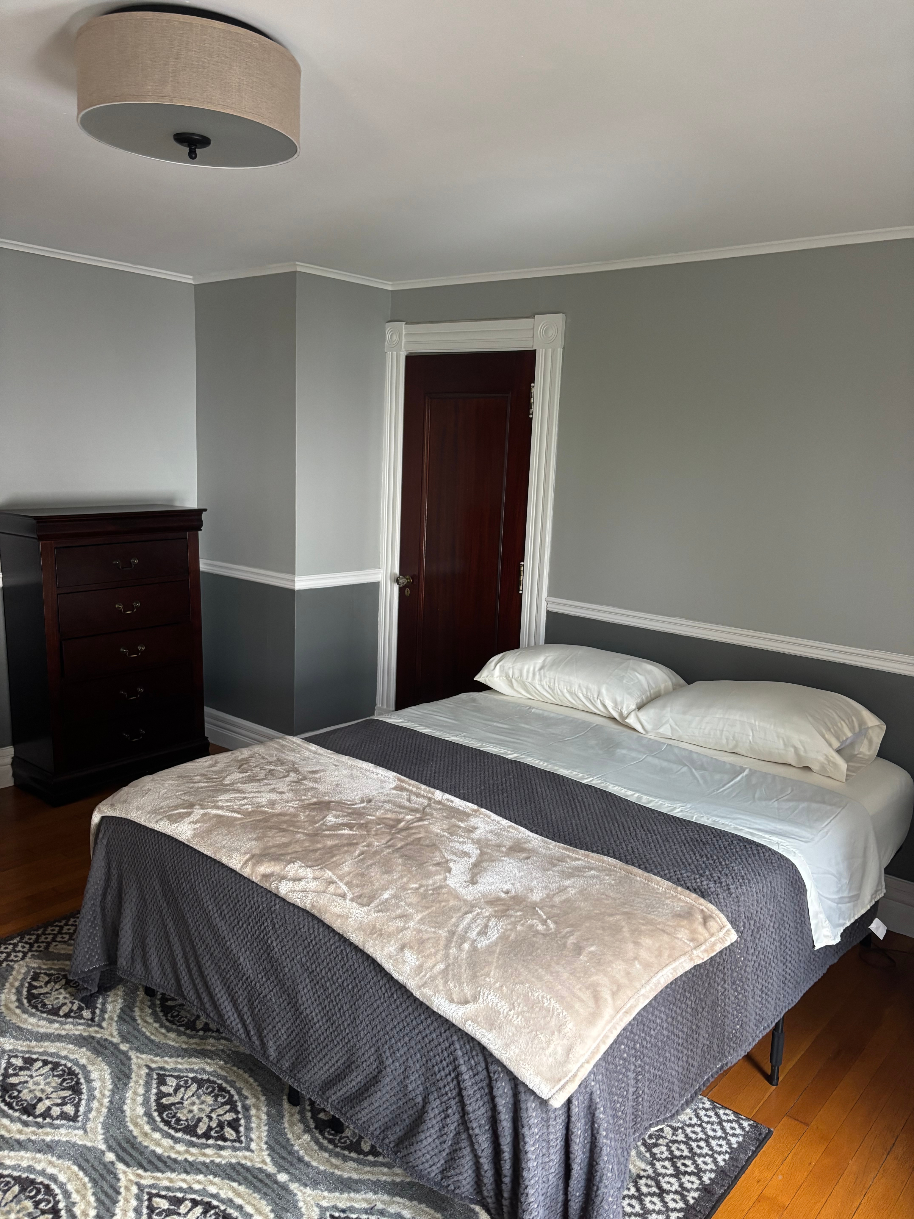 Furnished 2 Bedroom Walking Distance to GF... - Photo 5