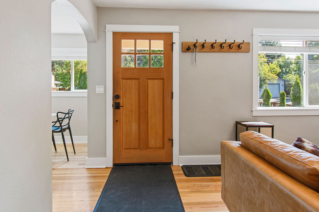 2 Bedroom Midtown Cottage - Photo 5