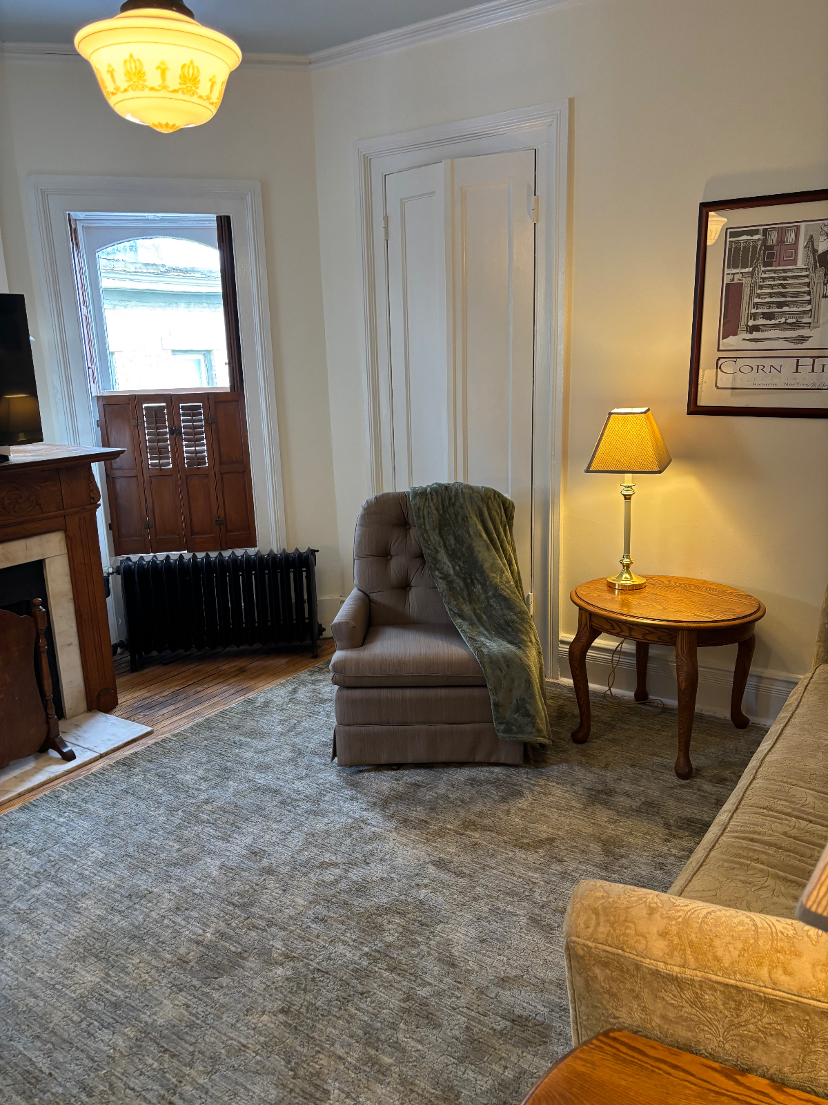 Private 1BR in a Charming 1860 Victorian - Photo 6