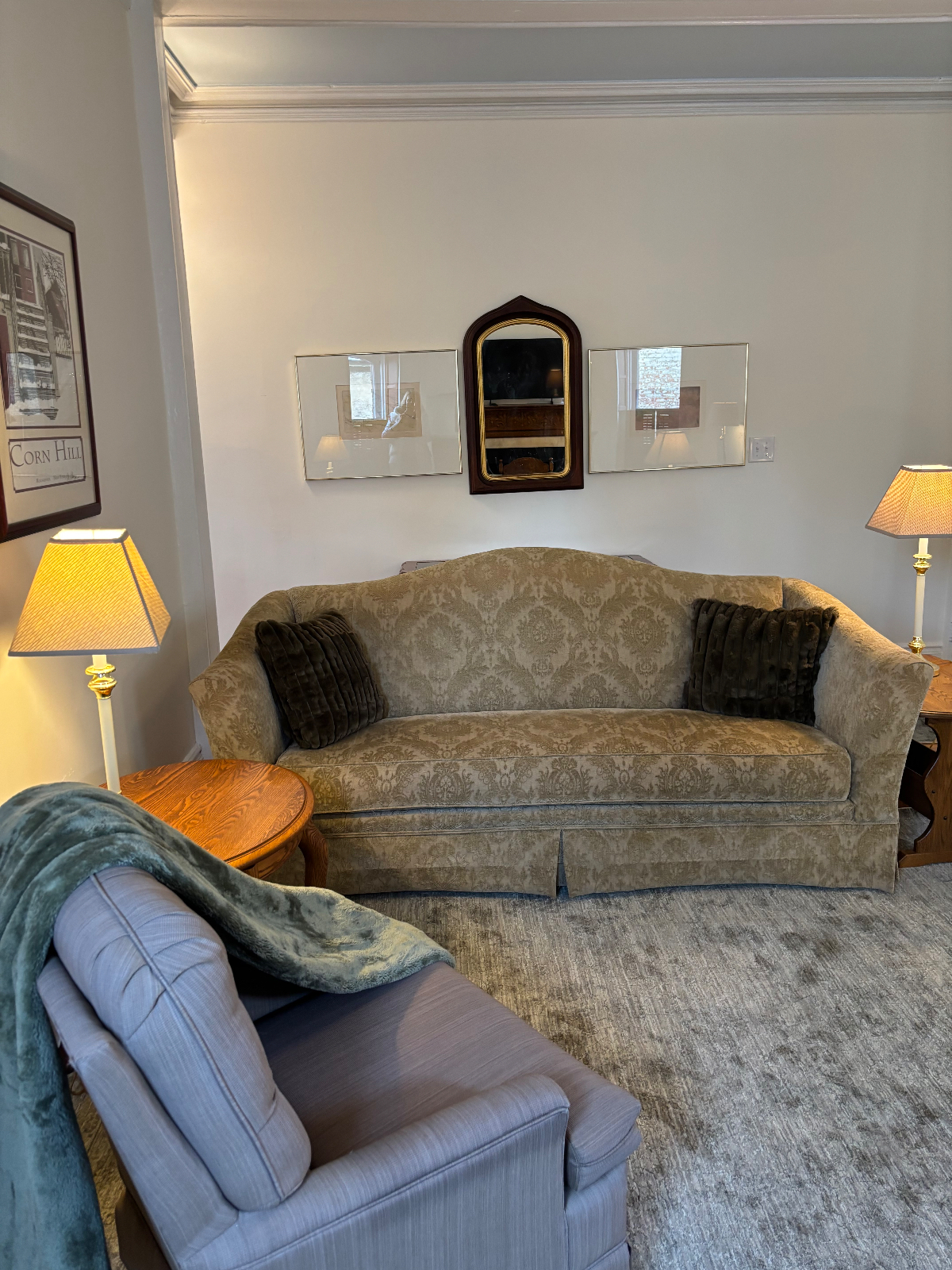 Private 1BR in a Charming 1860 Victorian - Photo 8