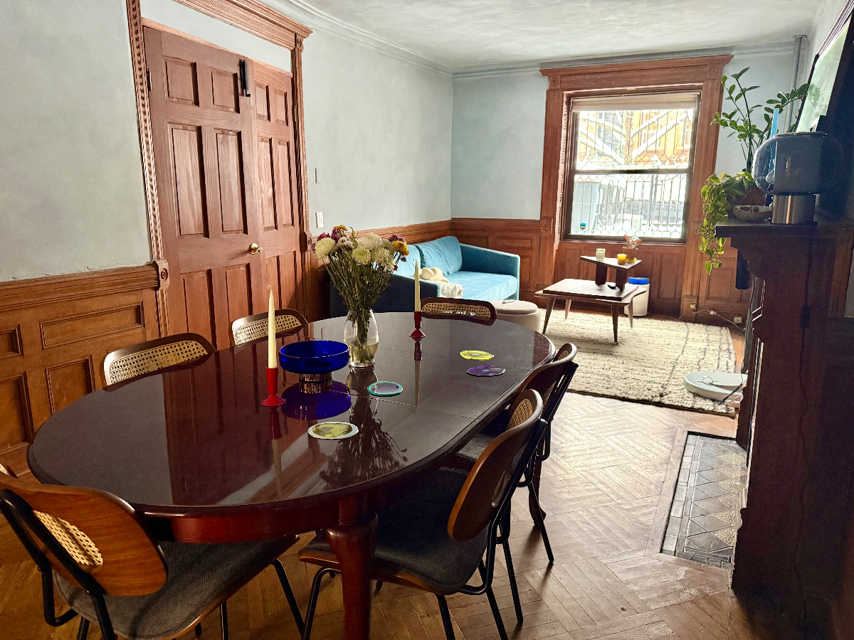Beautiful and Spacious 2 Floor Duplex with Private Backyard - Photo 7