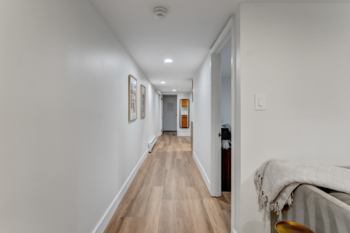 Plot on the Hill - Capitol Hill East Furnished 2BR - Photo 3