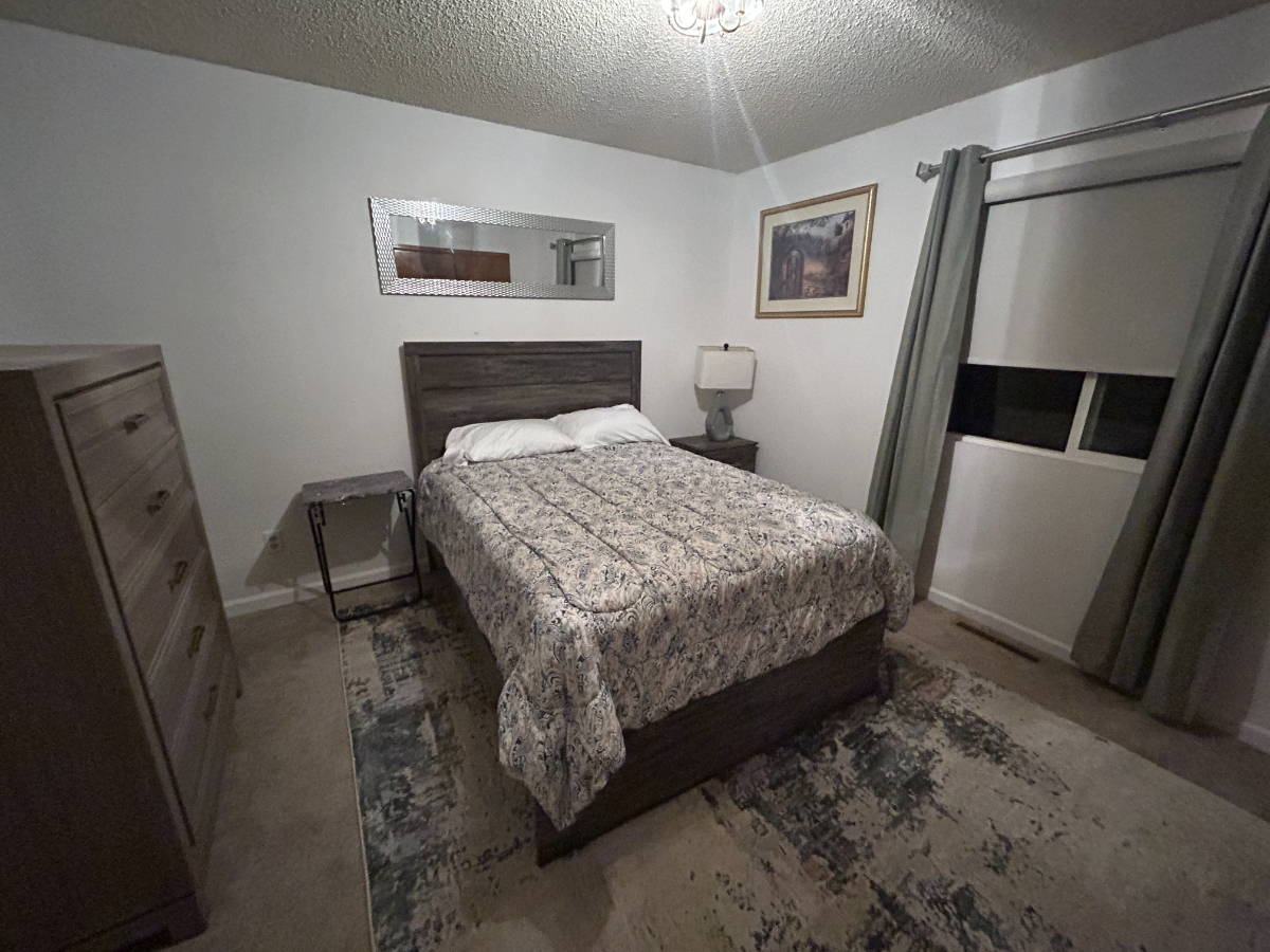 Refined Room in a Peaceful Cheyenne Home - Photo 2