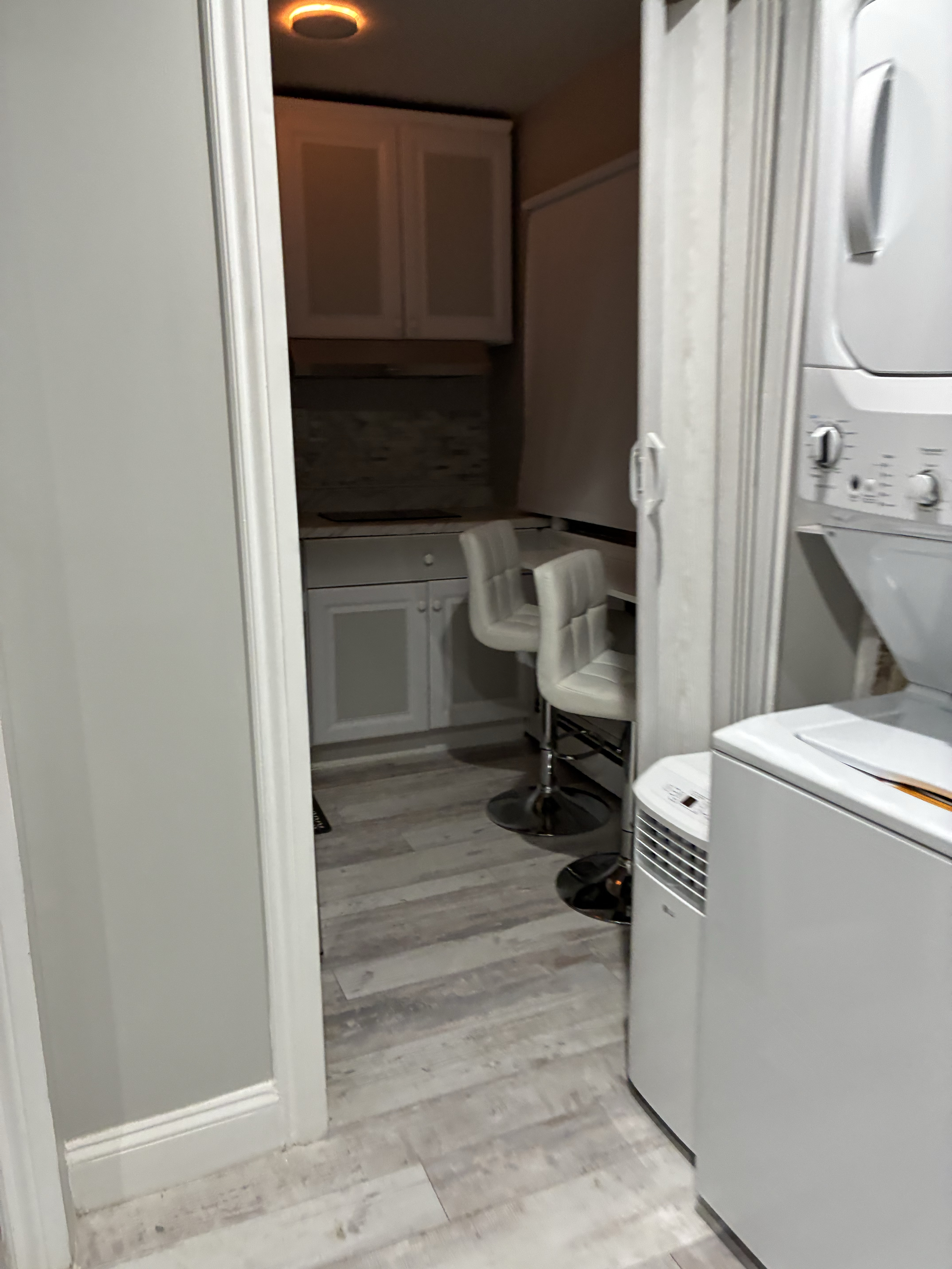 Private 1st-Floor 2 Bedroom Apartment Living You - Photo 12