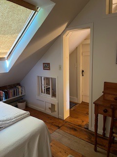 Room for rent in Country Cottage Home - Photo 2