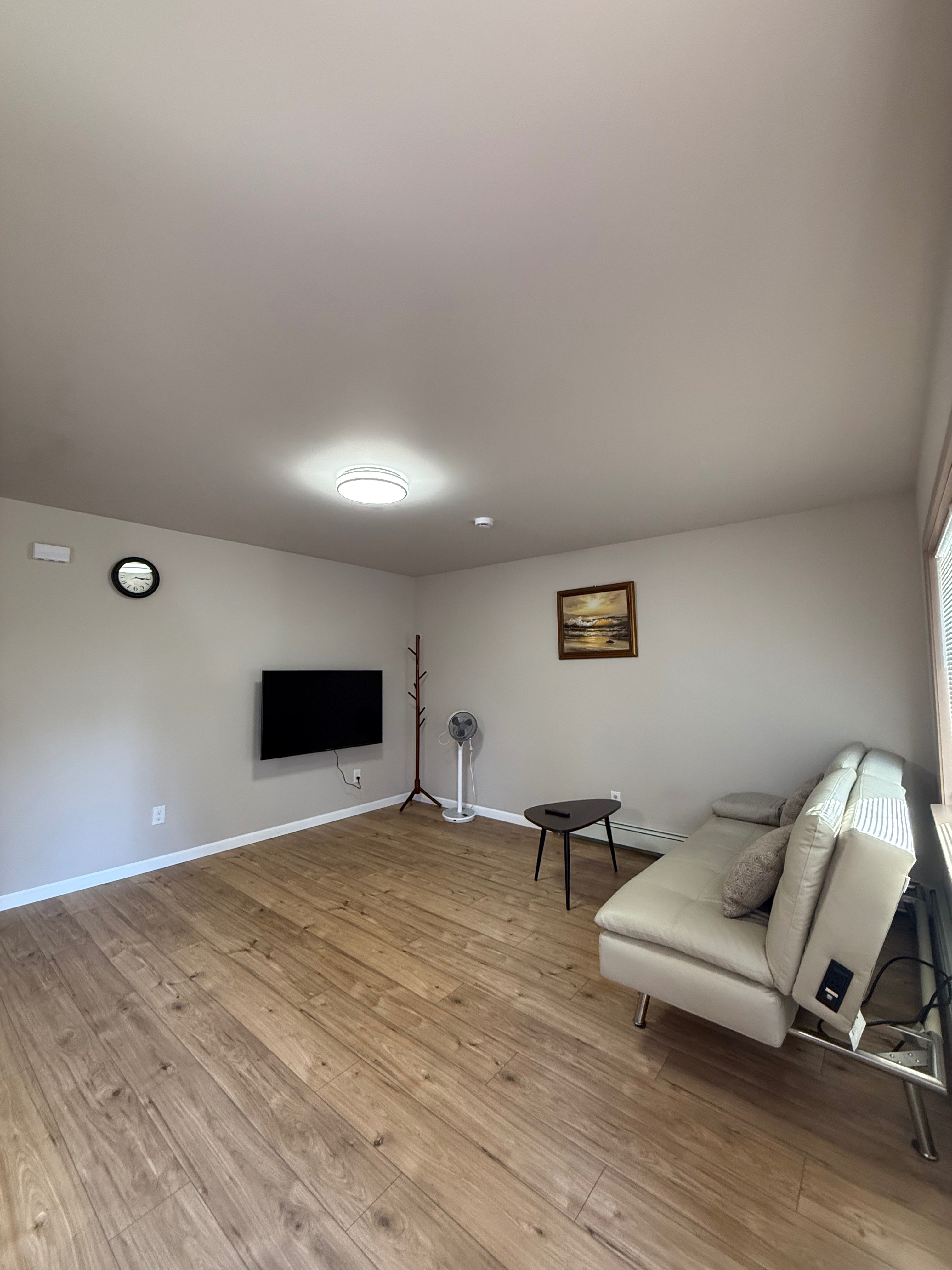 Fully Remodeled 2BR 1BA Home With Brand New Furniture And Prime Location Near Anchorages Major Hospi - Photo 4