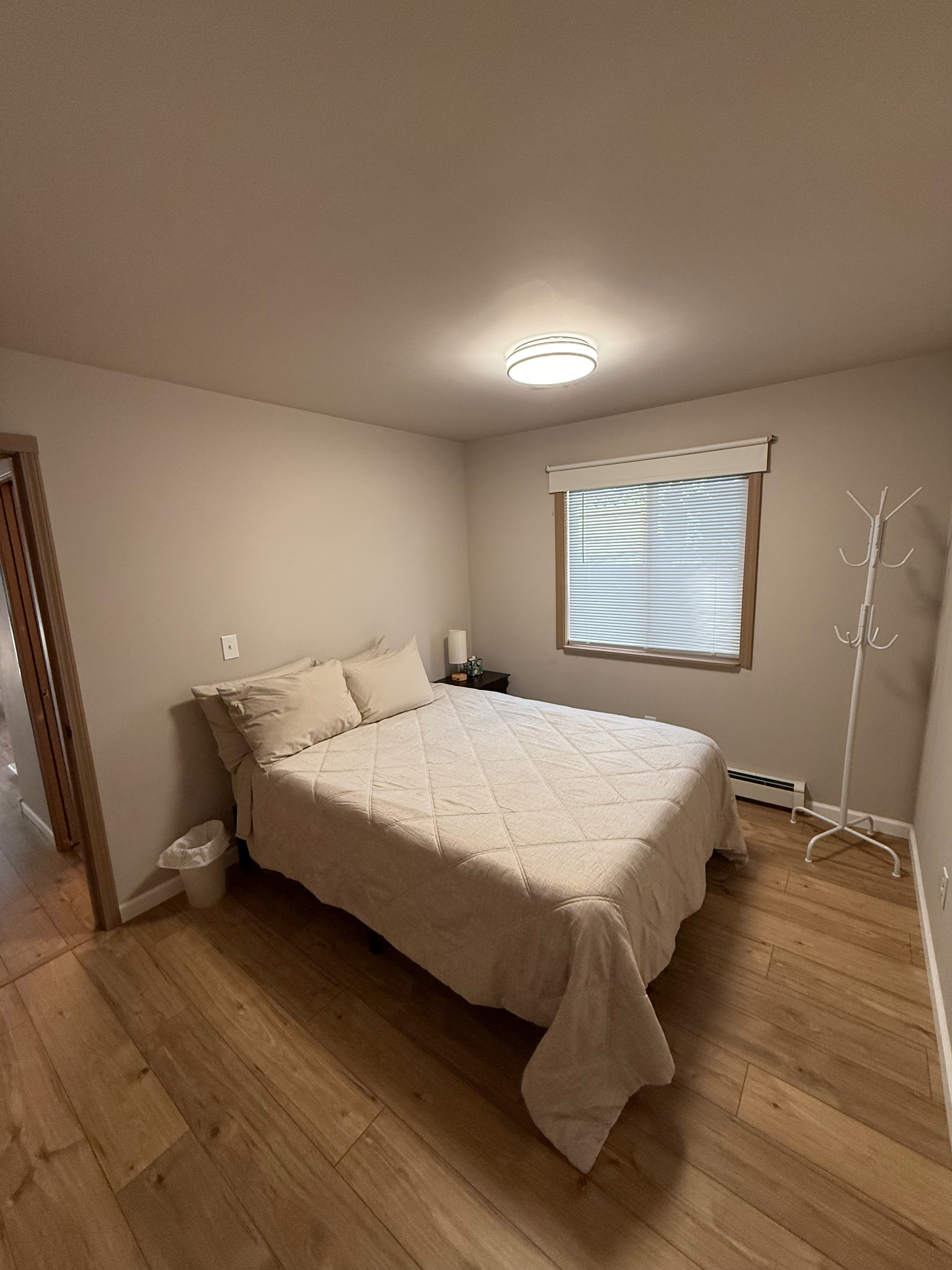 Fully Remodeled 2BR 1BA Home With Brand New Furniture And Prime Location Near Anchorages Major Hospi - Photo 7