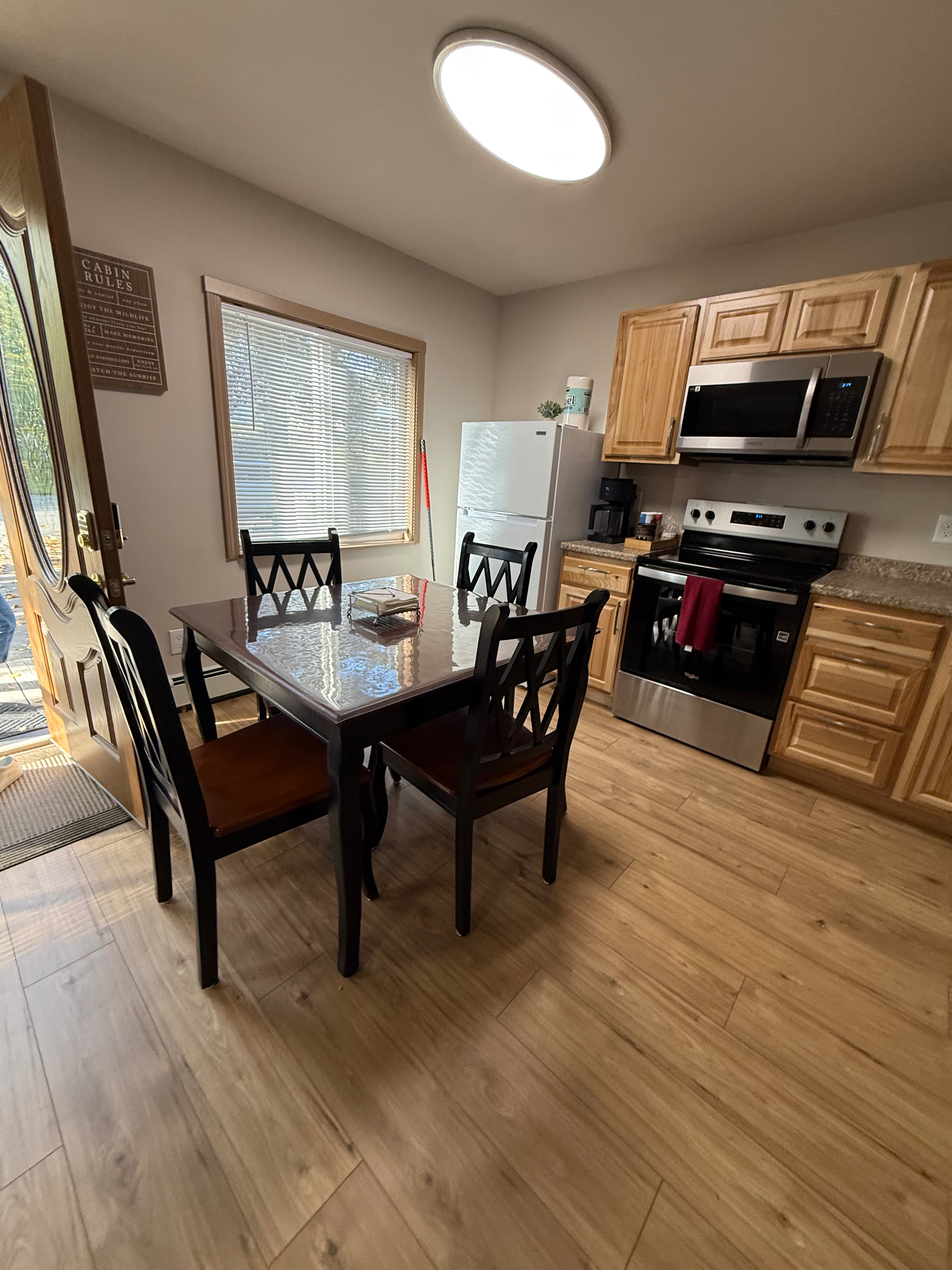 Fully Remodeled 2BR 1BA Home With Brand New Furniture And Prime Location Near Anchorages Major Hospi - Photo 3