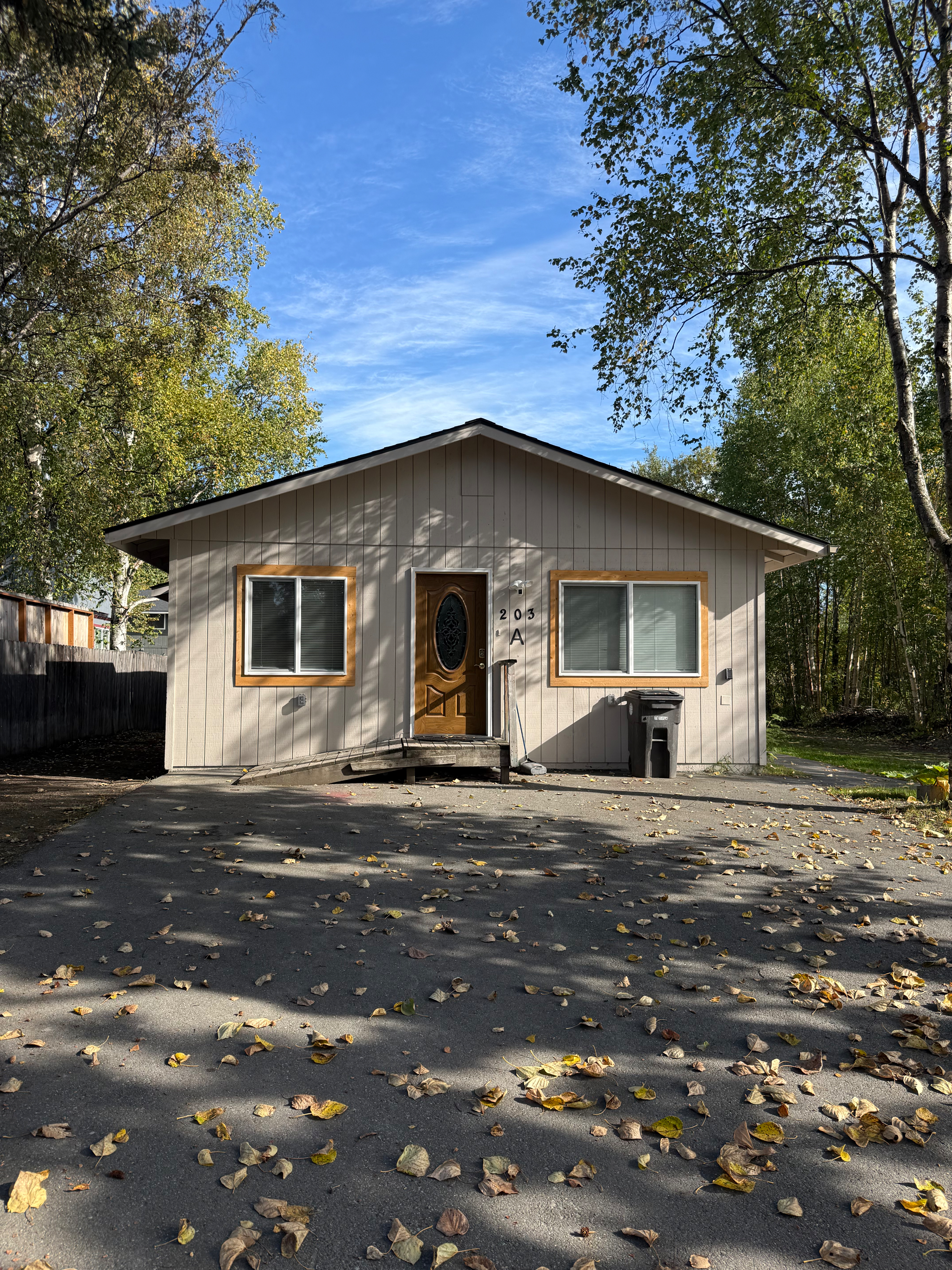 Fully Remodeled 2BR 1BA Home With Brand New Furniture And Prime Location Near Anchorages Major Hospi - Photo 1