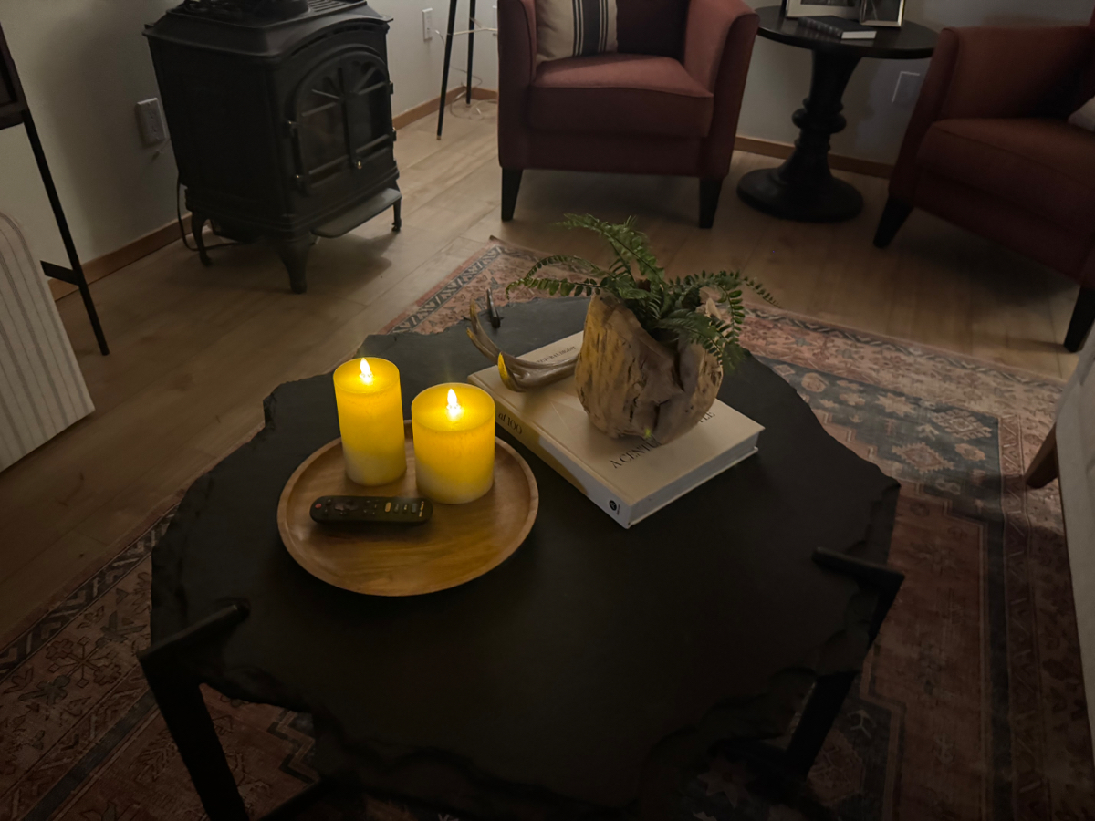 Fully Furnished Country Cottage - Mid-Term Rental - Horse Friendly Option & Pet Friendly - Photo 2