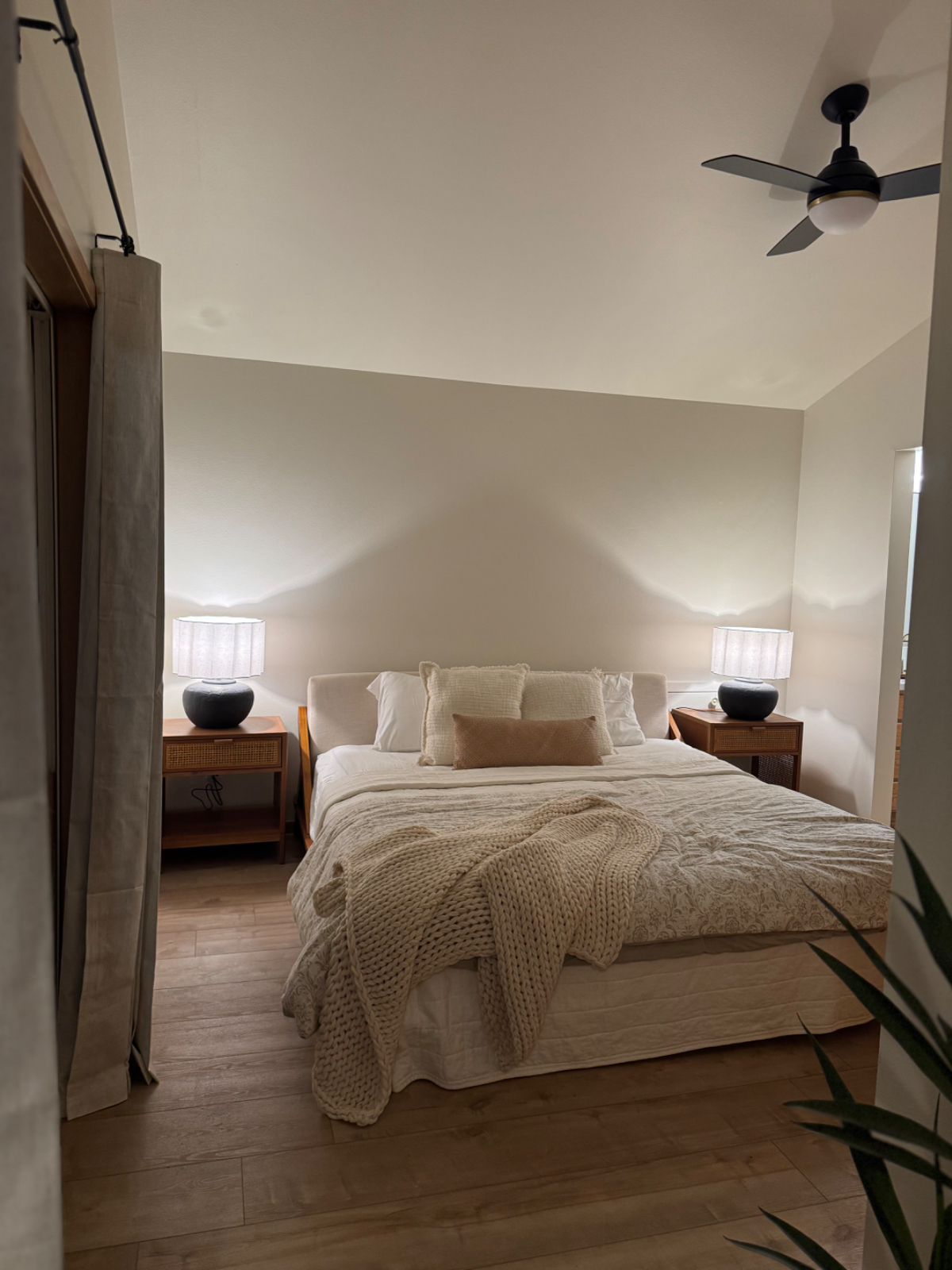 Fully Furnished Country Cottage - Mid-Term Rental - Horse Friendly Option & Pet Friendly - Photo 3