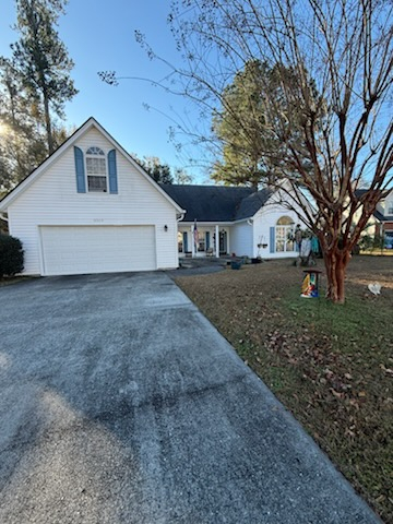 Comfortable Room with Gym, Sunroom, and All Utilities Included