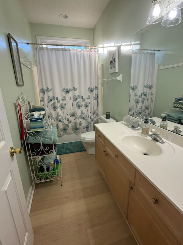 Comfortable Room with Gym, Sunroom, and All Utilities Included - Photo 5